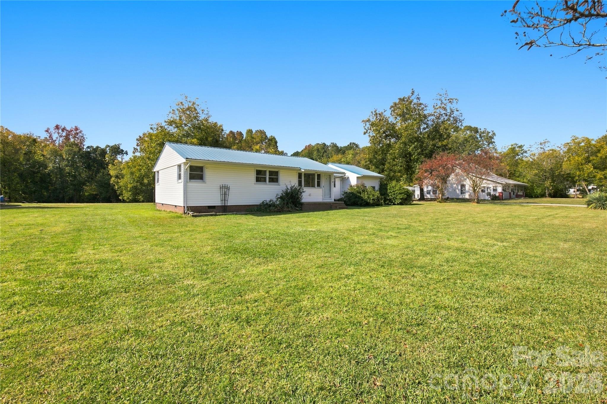 Single Family Residence at 335 Plank Road, Wadesboro, photo 4 of 48
