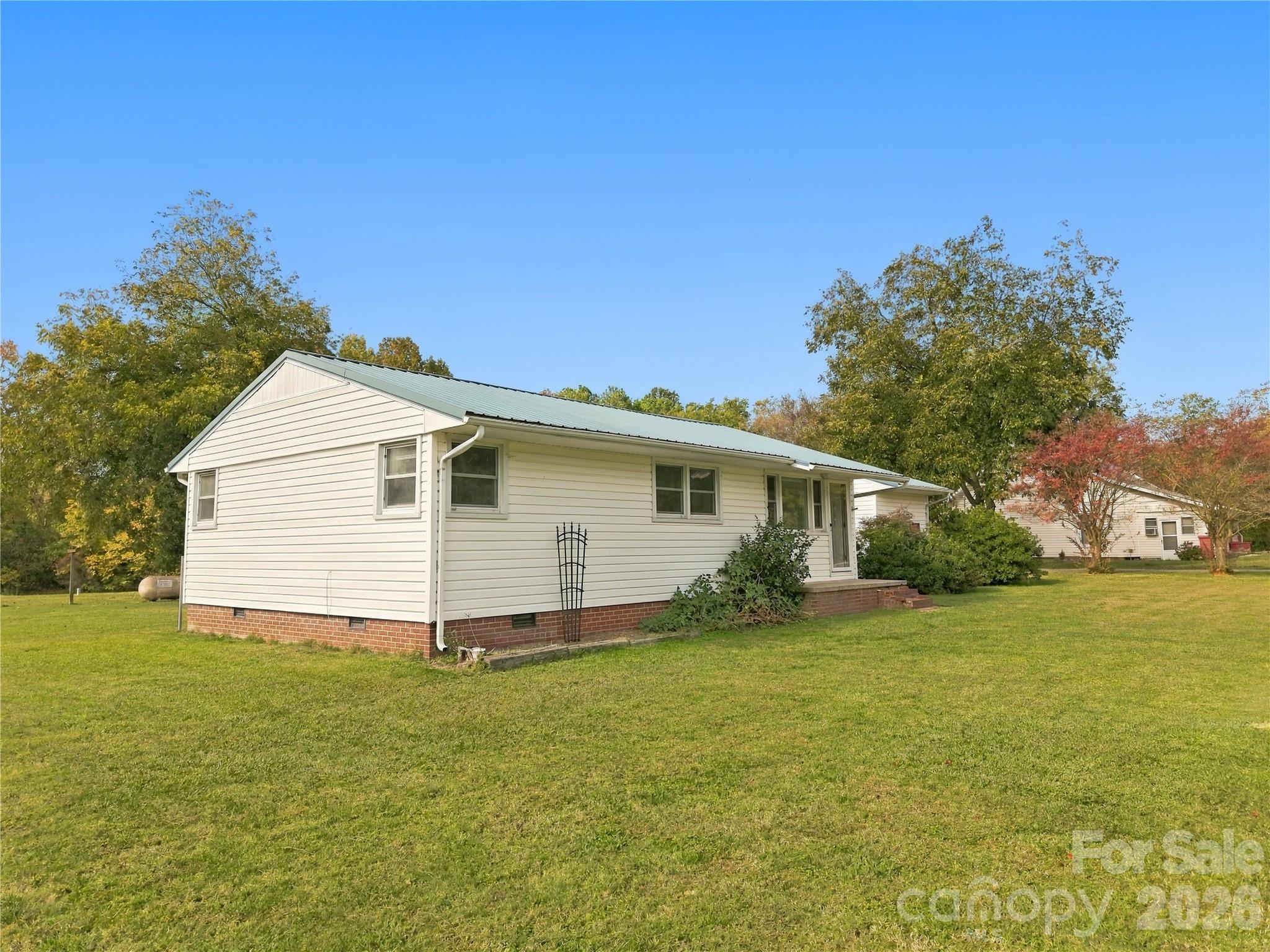 Single Family Residence at 335 Plank Road, Wadesboro, photo 5 of 48