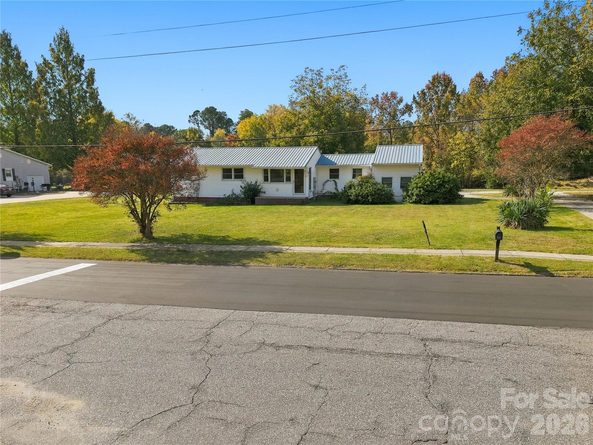 Single Family Residence at 335 Plank Road, Wadesboro, photo 9 of 48