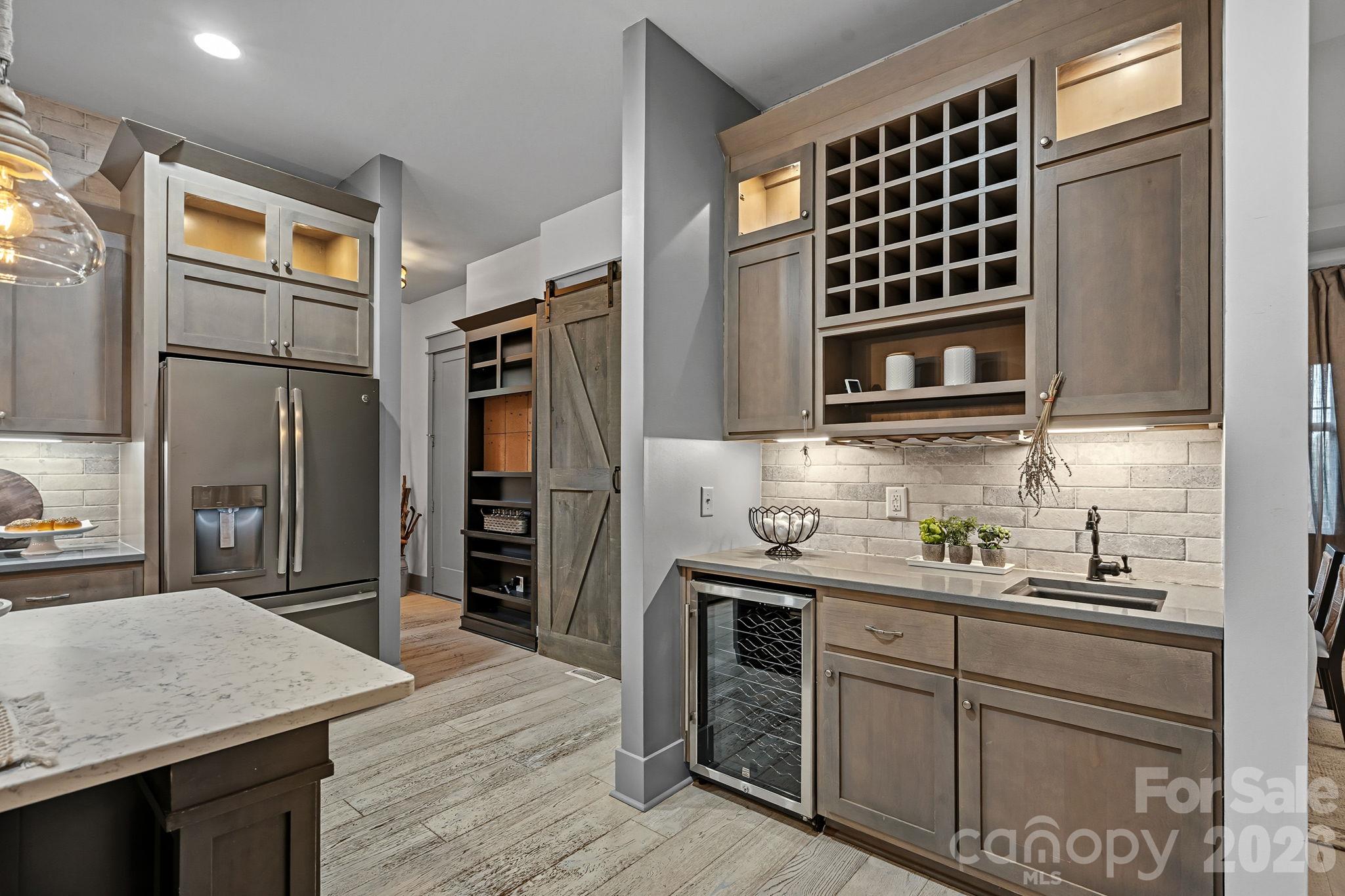 Wet Bar - 6536 Stephens Road, Huntersville
