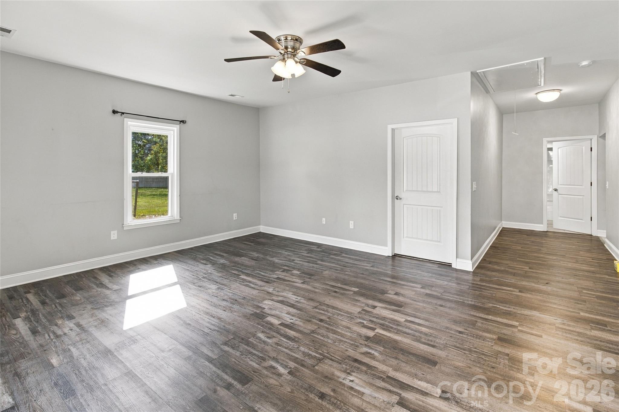 Living area - 609 Little Texas Road, Kannapolis