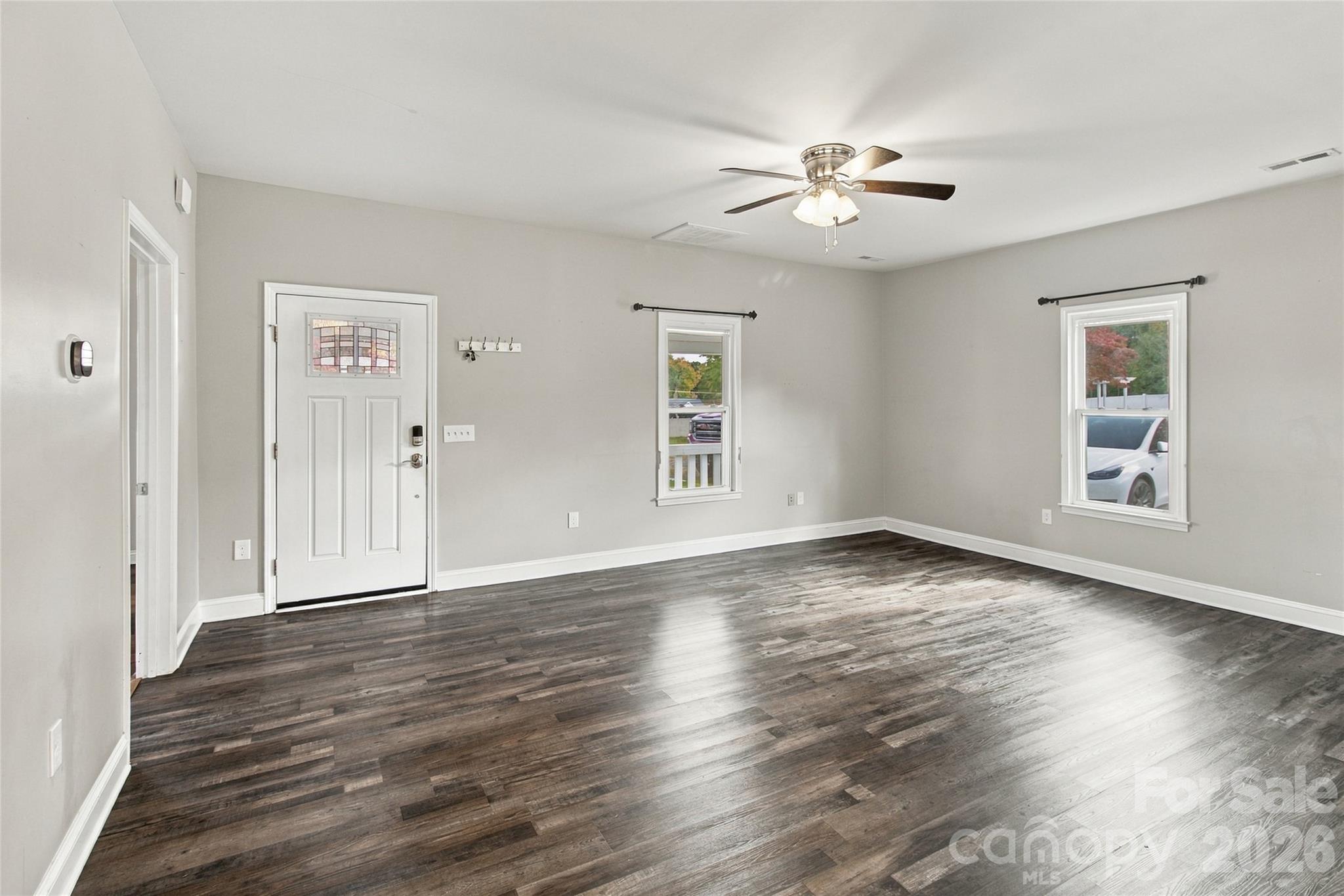 Living area - 609 Little Texas Road, Kannapolis