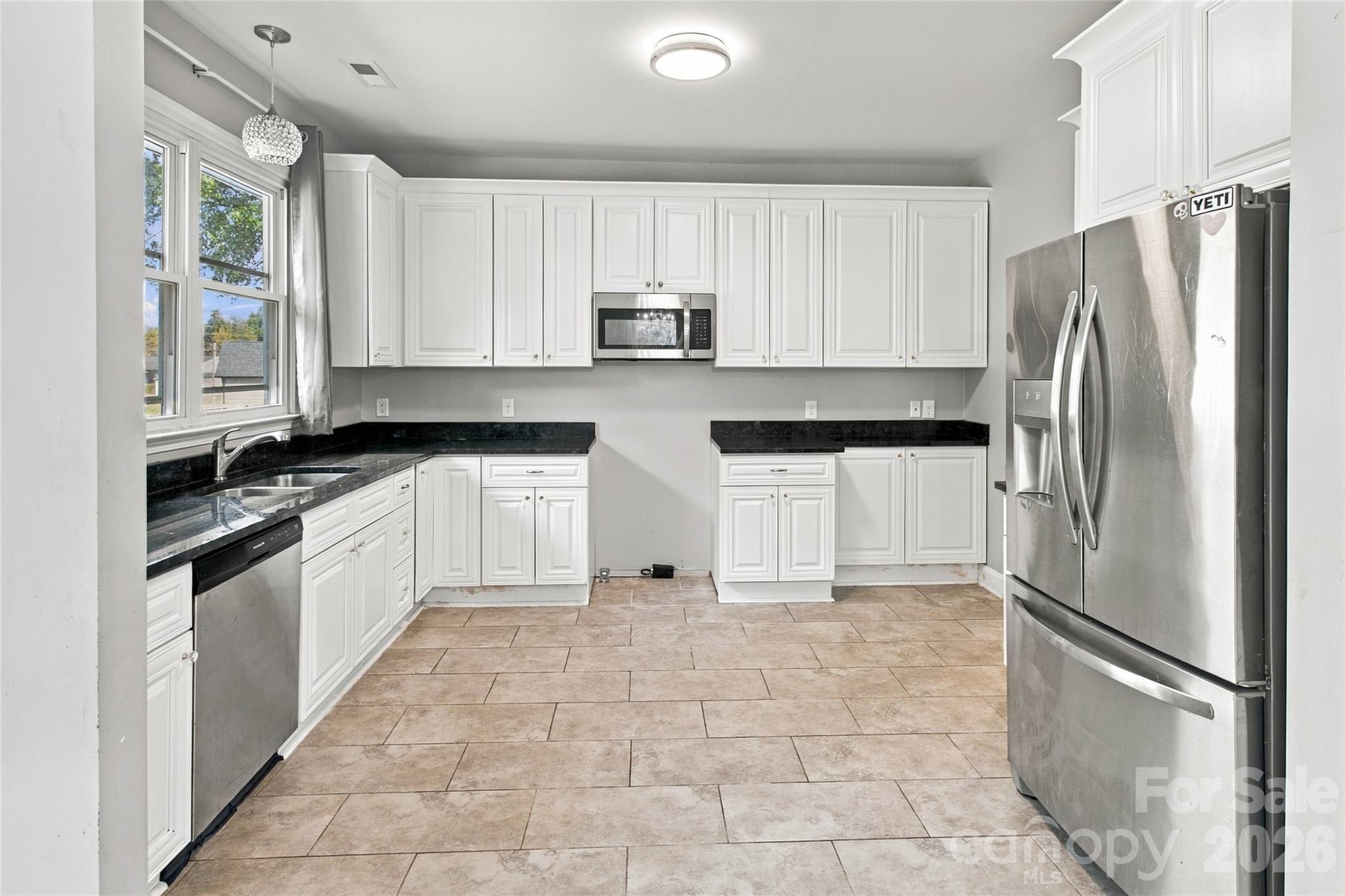 Kitchen - 609 Little Texas Road, Kannapolis