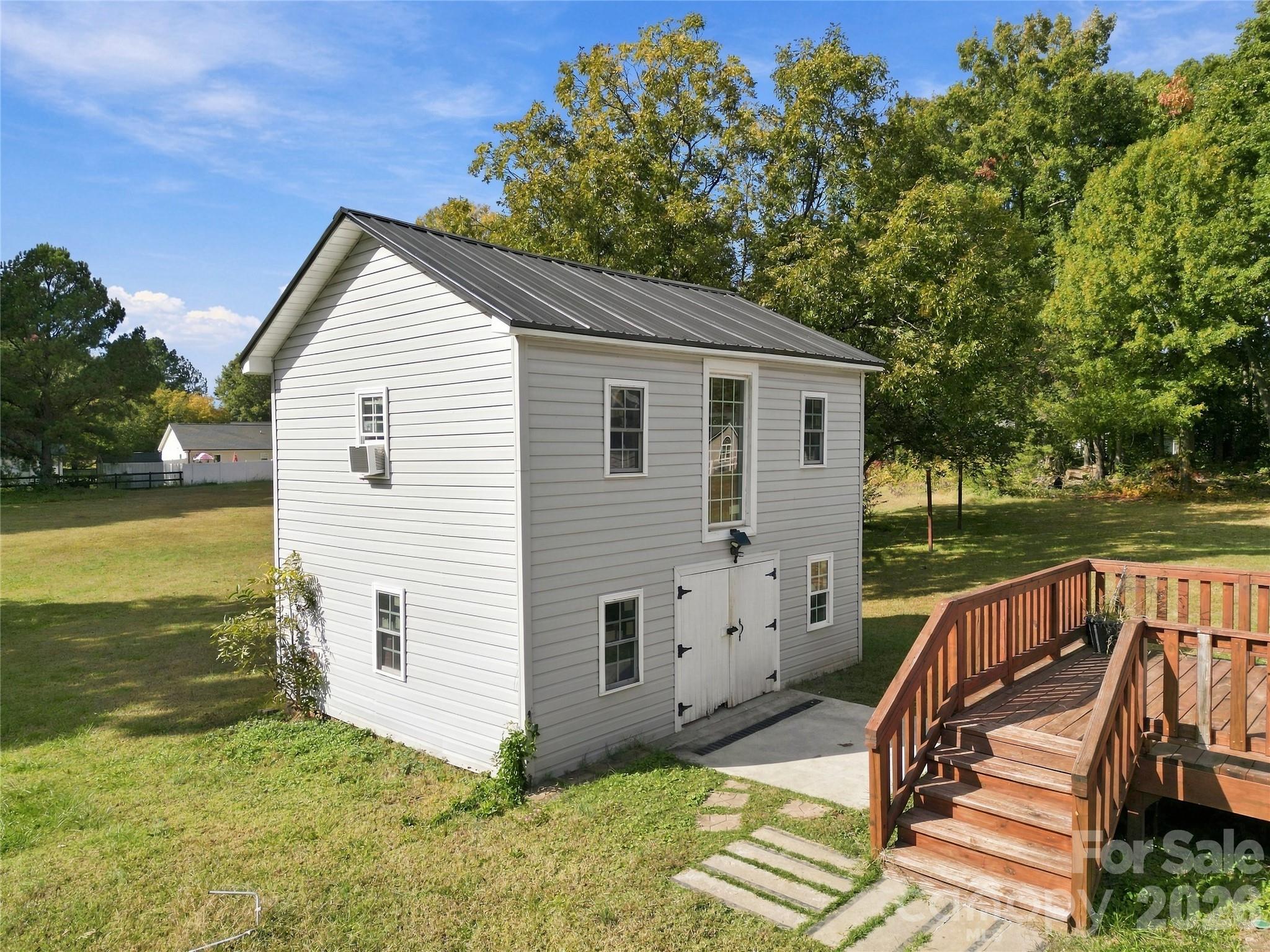 2 story building with SO much potential - 609 Little Texas Road, Kannapolis