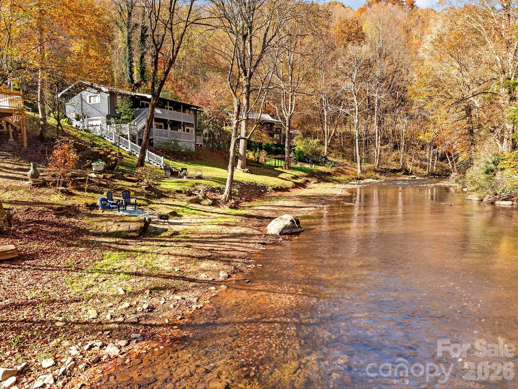 Single Family Residence at 228 White Oak Road, Waynesville