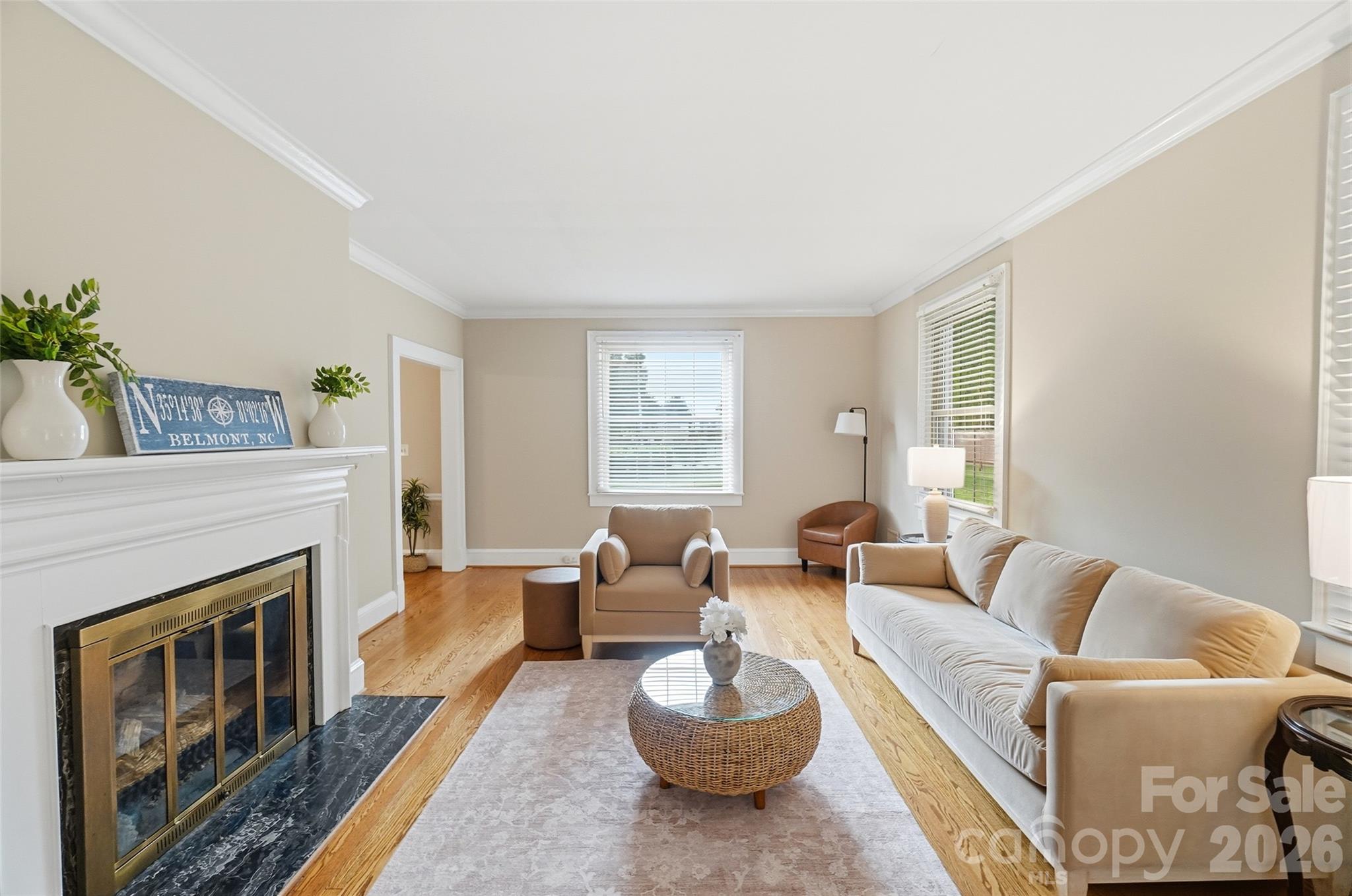 Single Family Residence at 15 Circle Drive, Belmont, photo 5 of 48