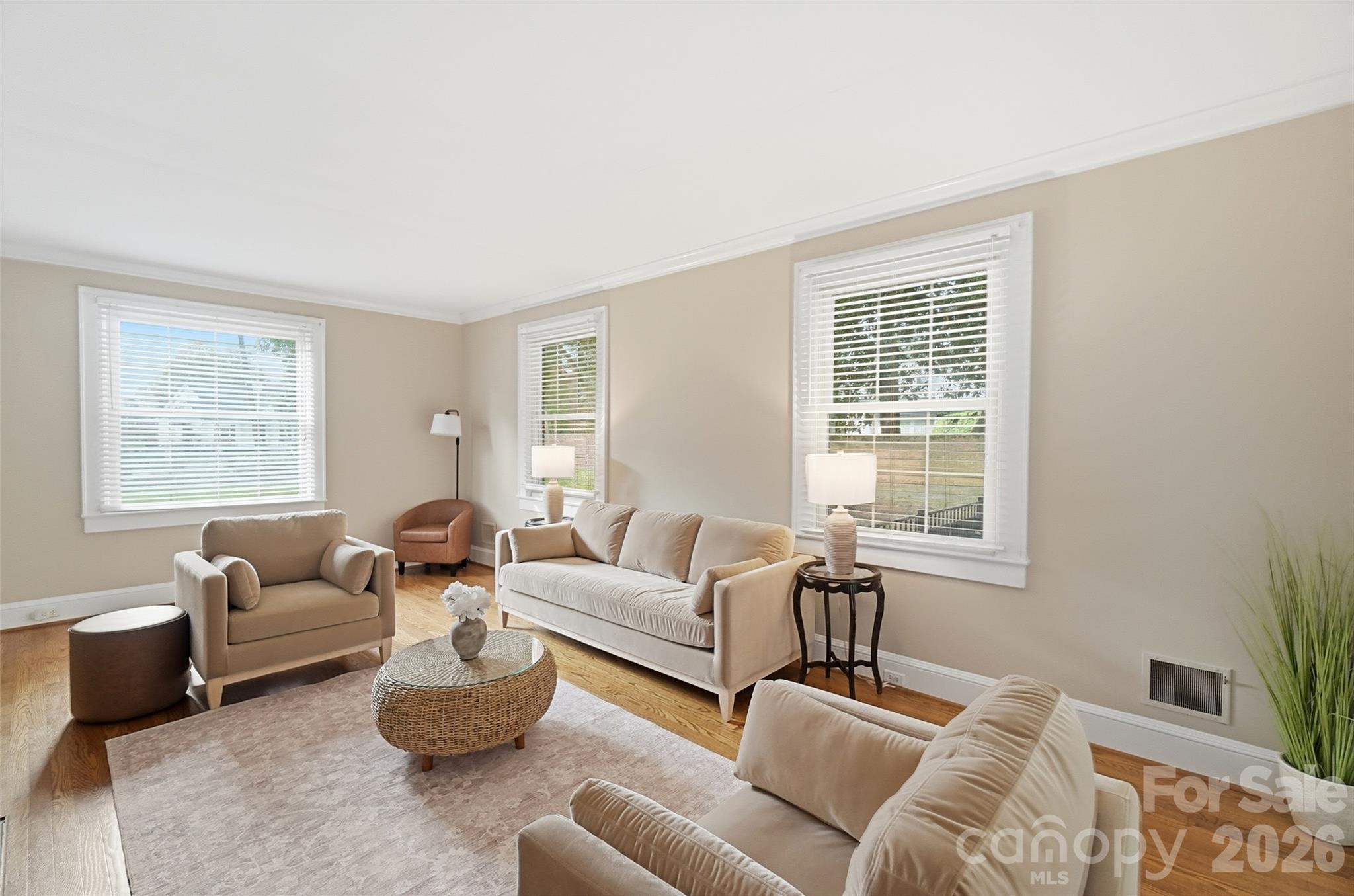 Single Family Residence at 15 Circle Drive, Belmont, photo 7 of 48