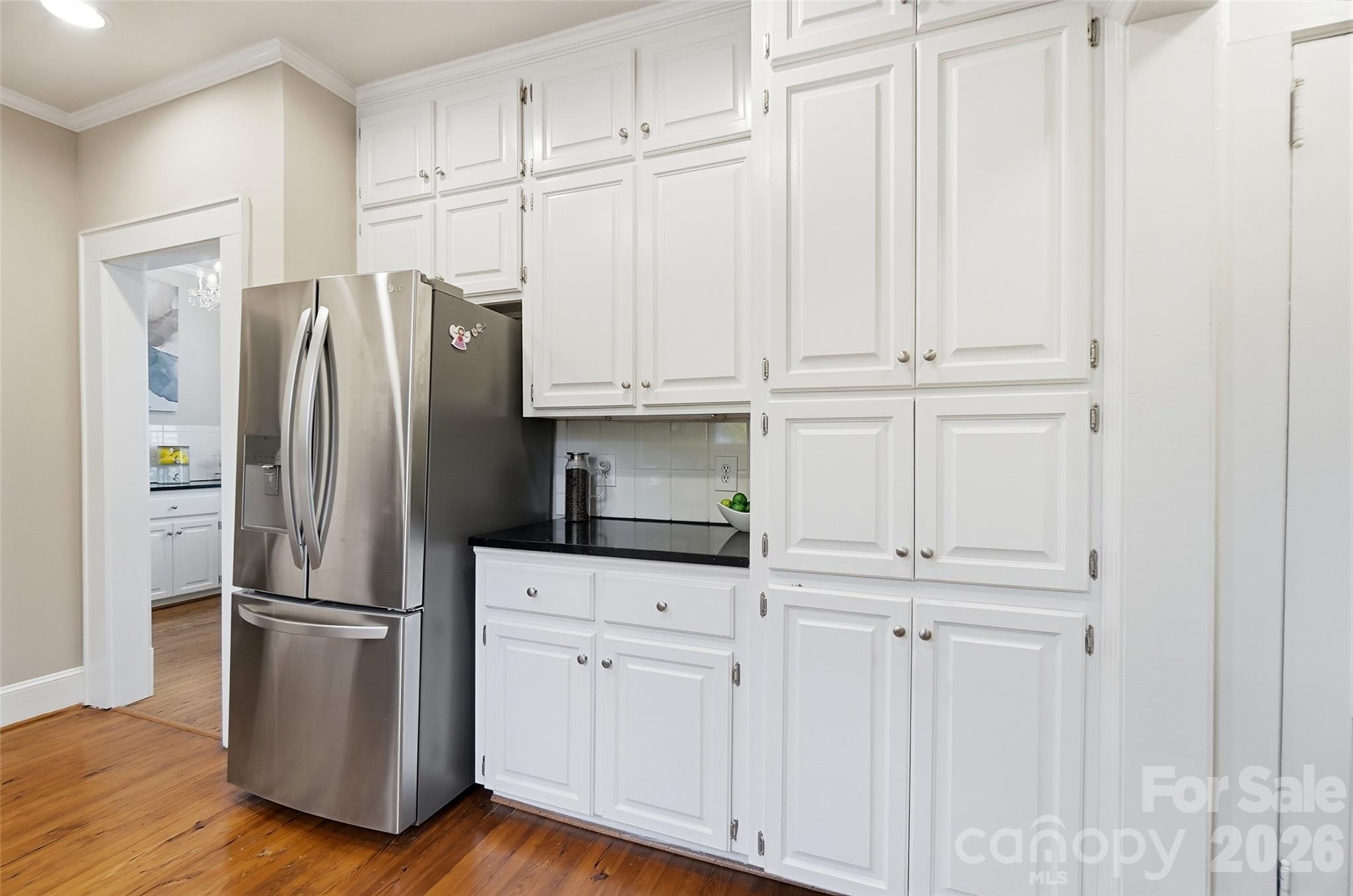 Single Family Residence at 15 Circle Drive, Belmont, photo 12 of 48