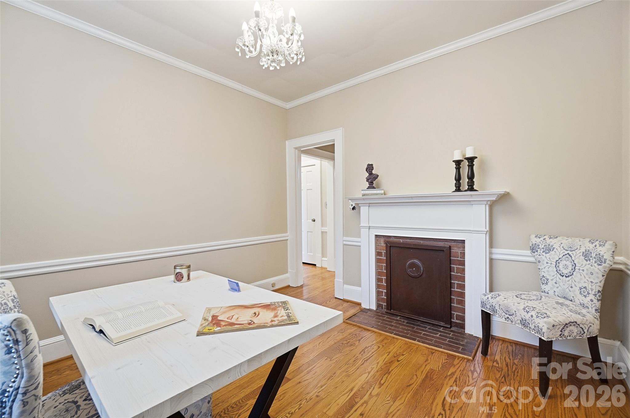 Single Family Residence at 15 Circle Drive, Belmont, photo 14 of 48