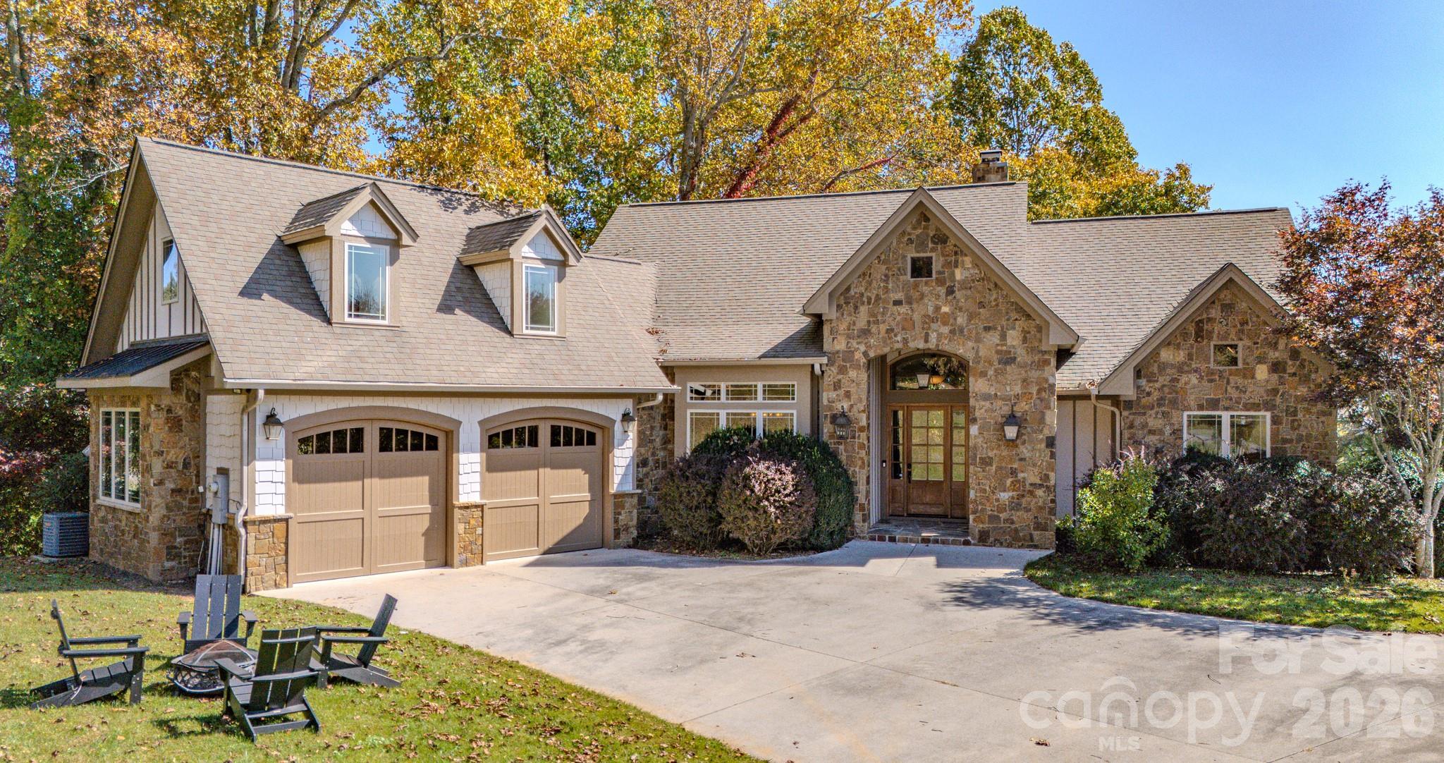 Single Family Residence at 46 North Ridge Lane, Newland, photo 6 of 45