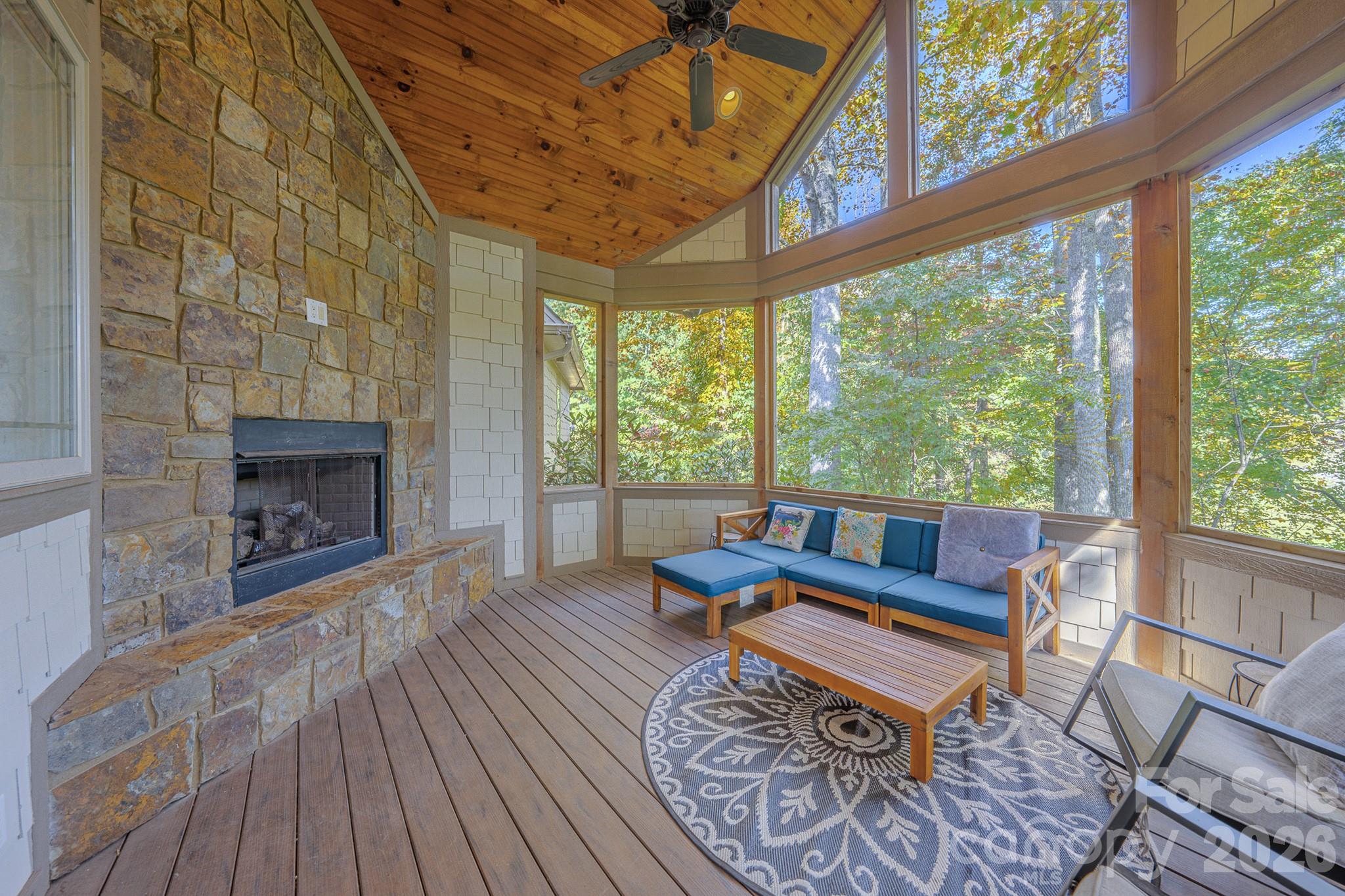 Single Family Residence at 46 North Ridge Lane, Newland, photo 19 of 45