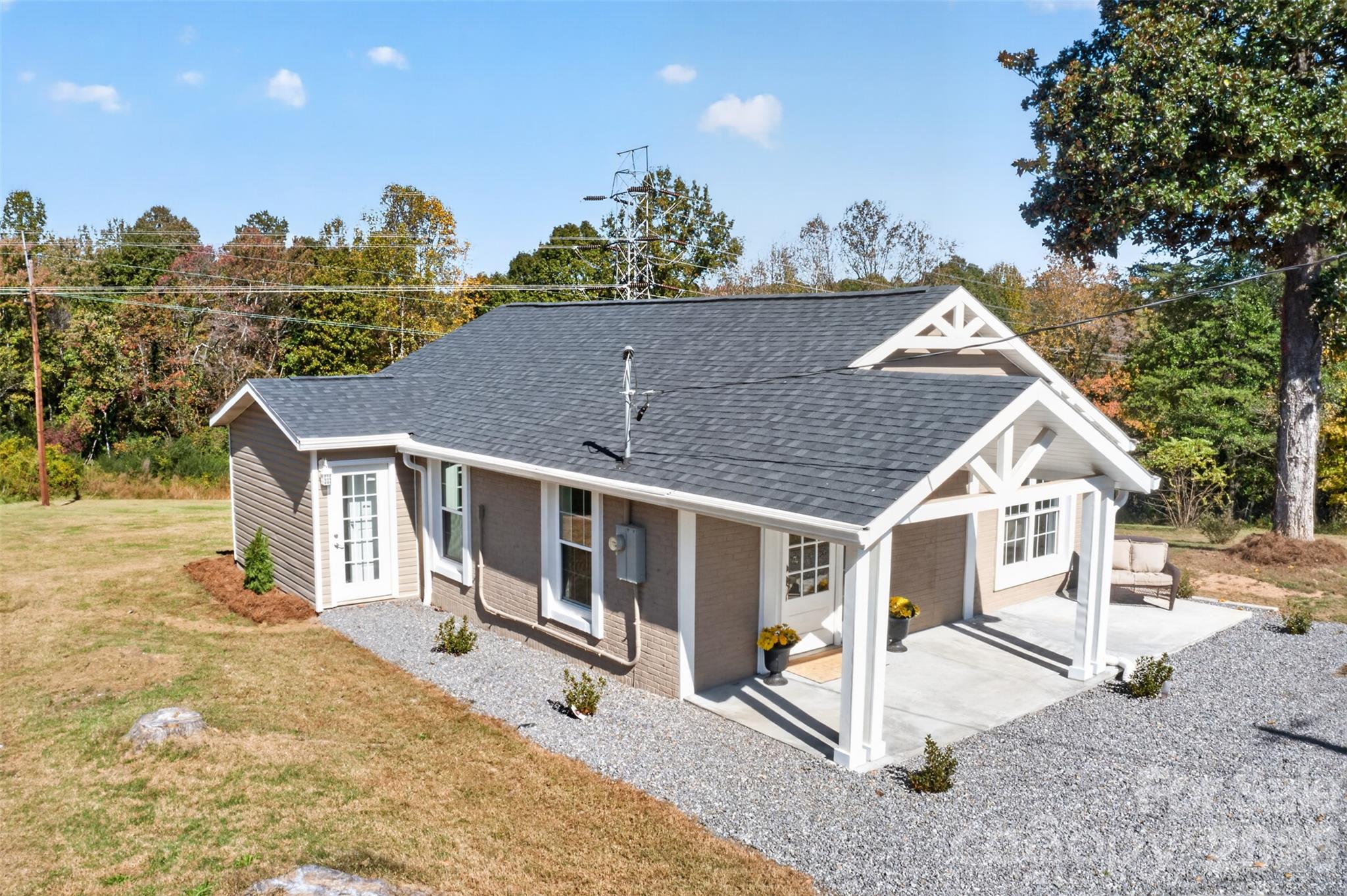Single Family Residence at 415 Hauss Ridge Road, Valdese, photo 2 of 26