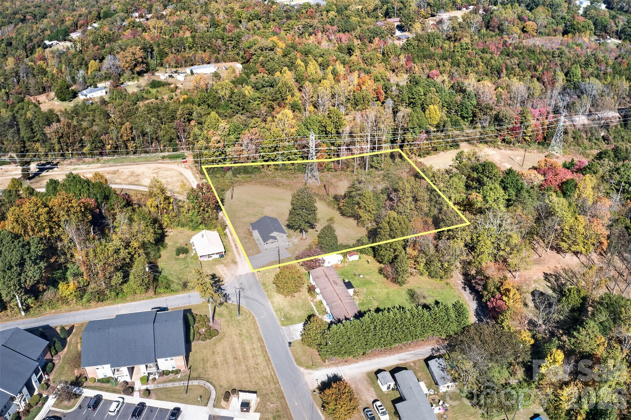 Single Family Residence at 415 Hauss Ridge Road, Valdese, photo 3 of 26