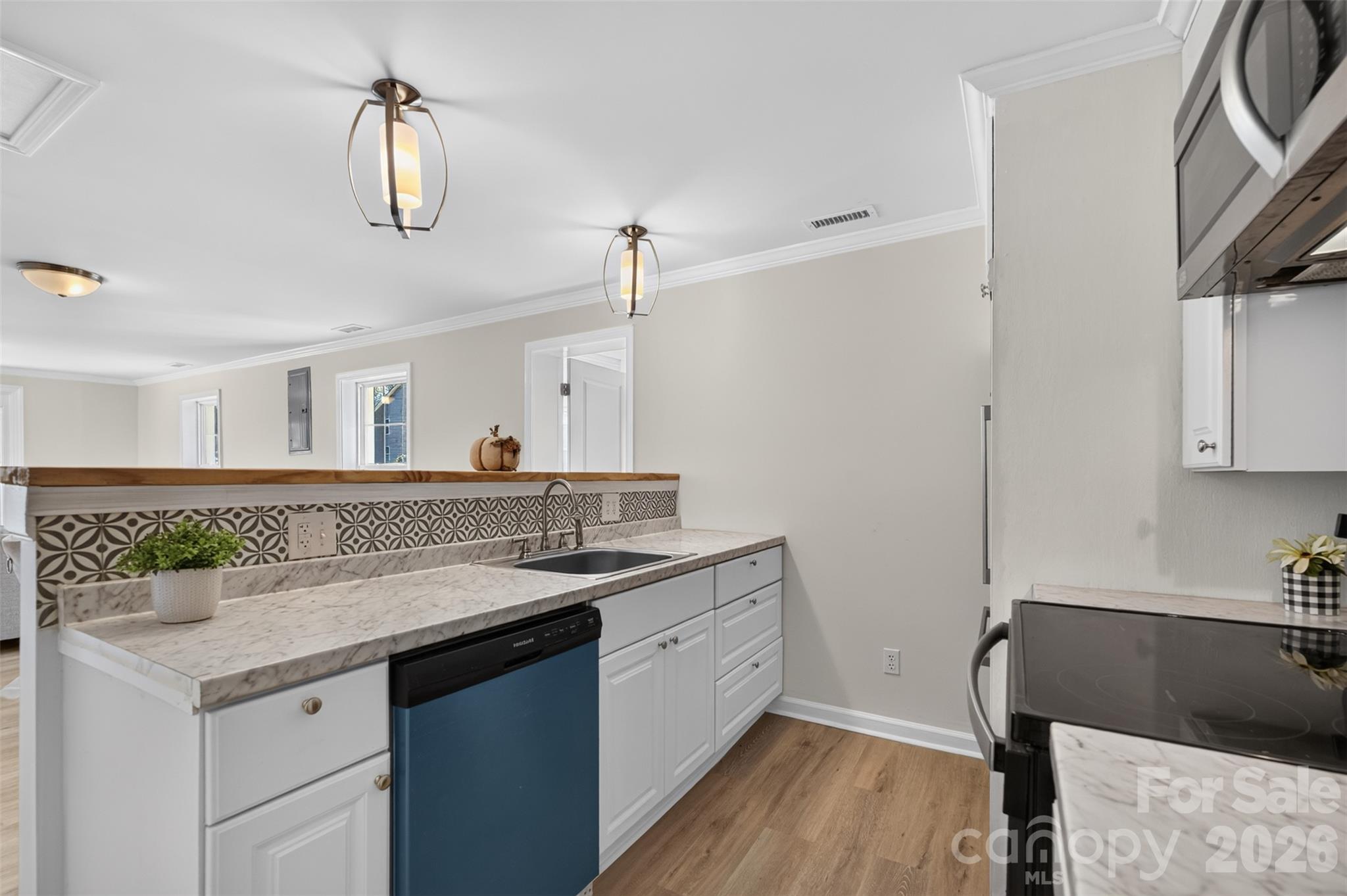 Single Family Residence at 415 Hauss Ridge Road, Valdese, photo 10 of 26