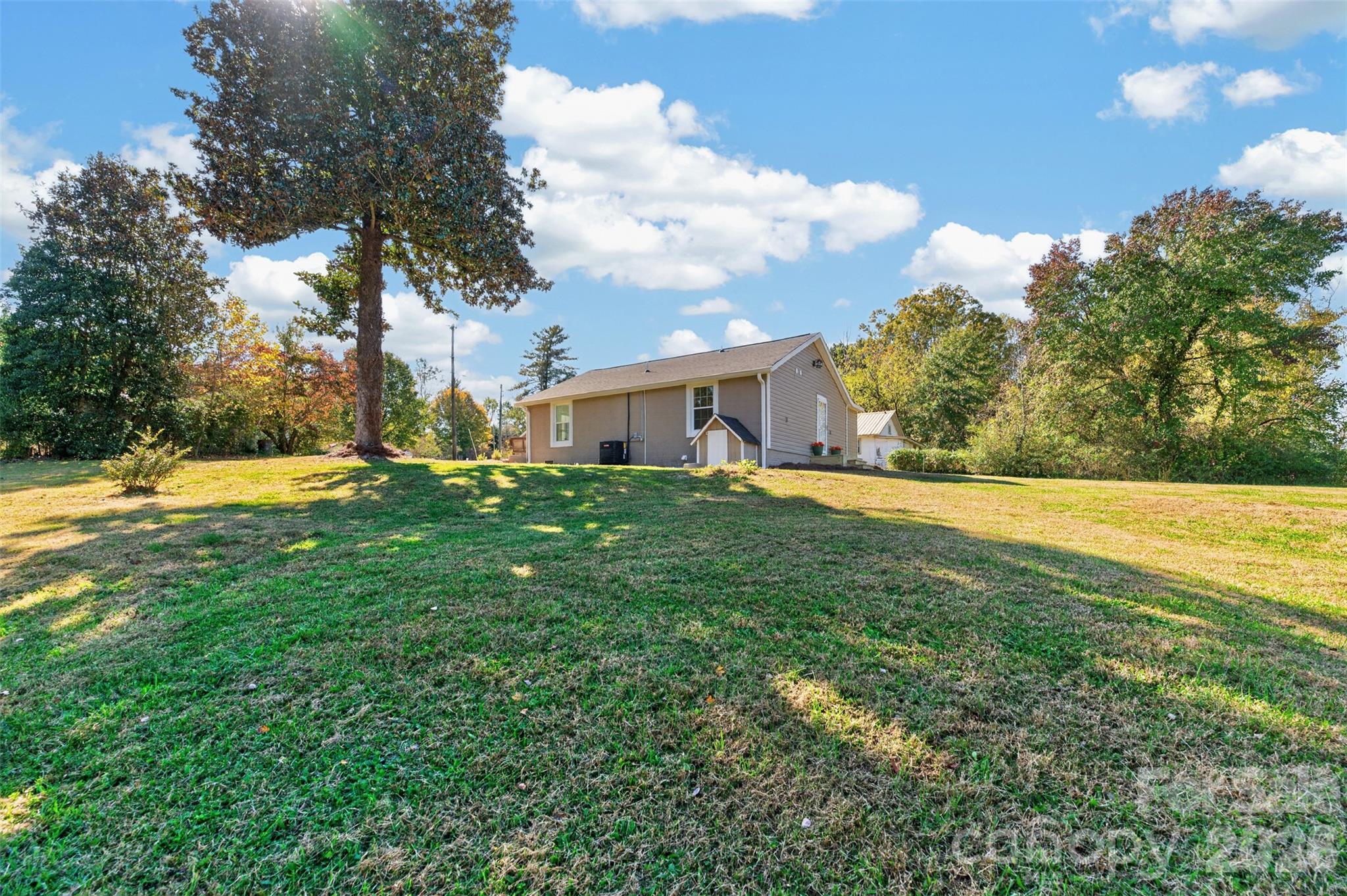 Single Family Residence at 415 Hauss Ridge Road, Valdese, photo 24 of 26