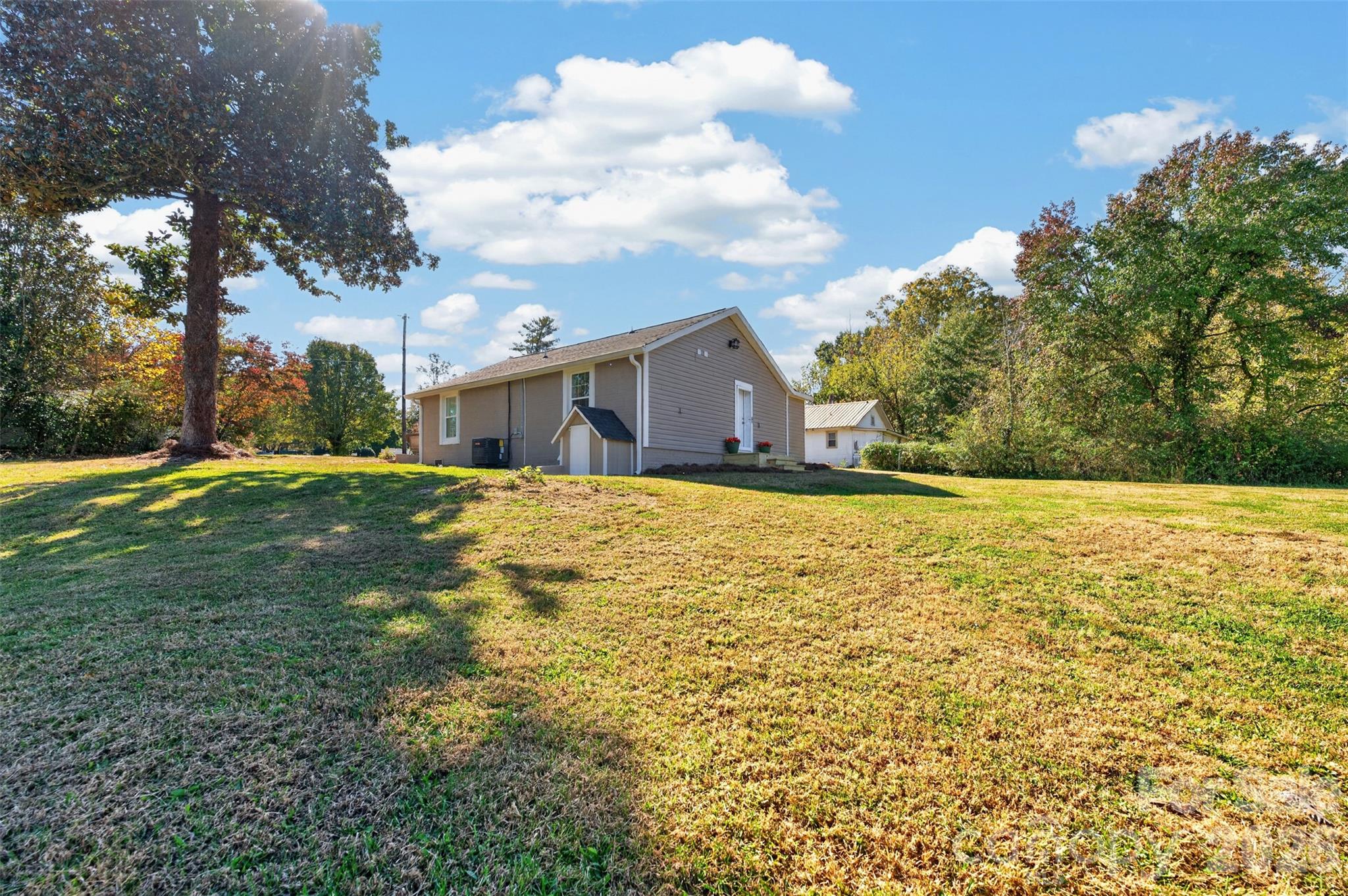 Single Family Residence at 415 Hauss Ridge Road, Valdese, photo 25 of 26