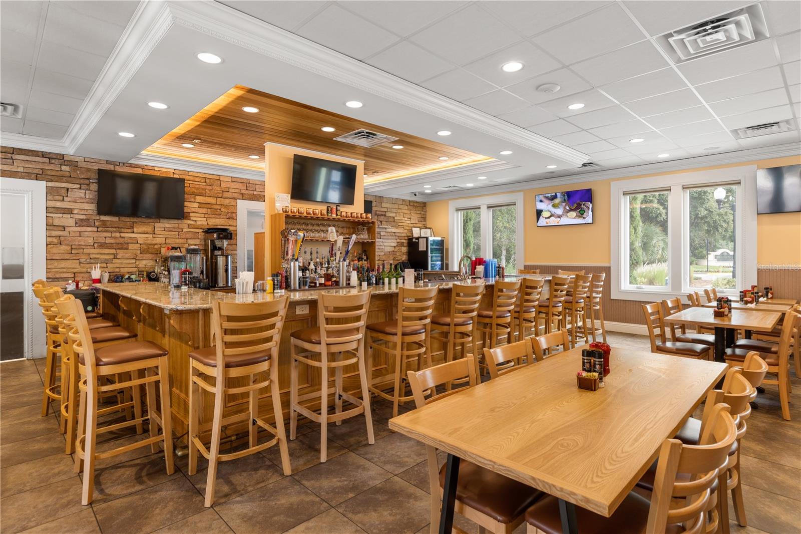 Amenity center restaurant and bar - 202 WILLOW OAK WAY, PALM COAST