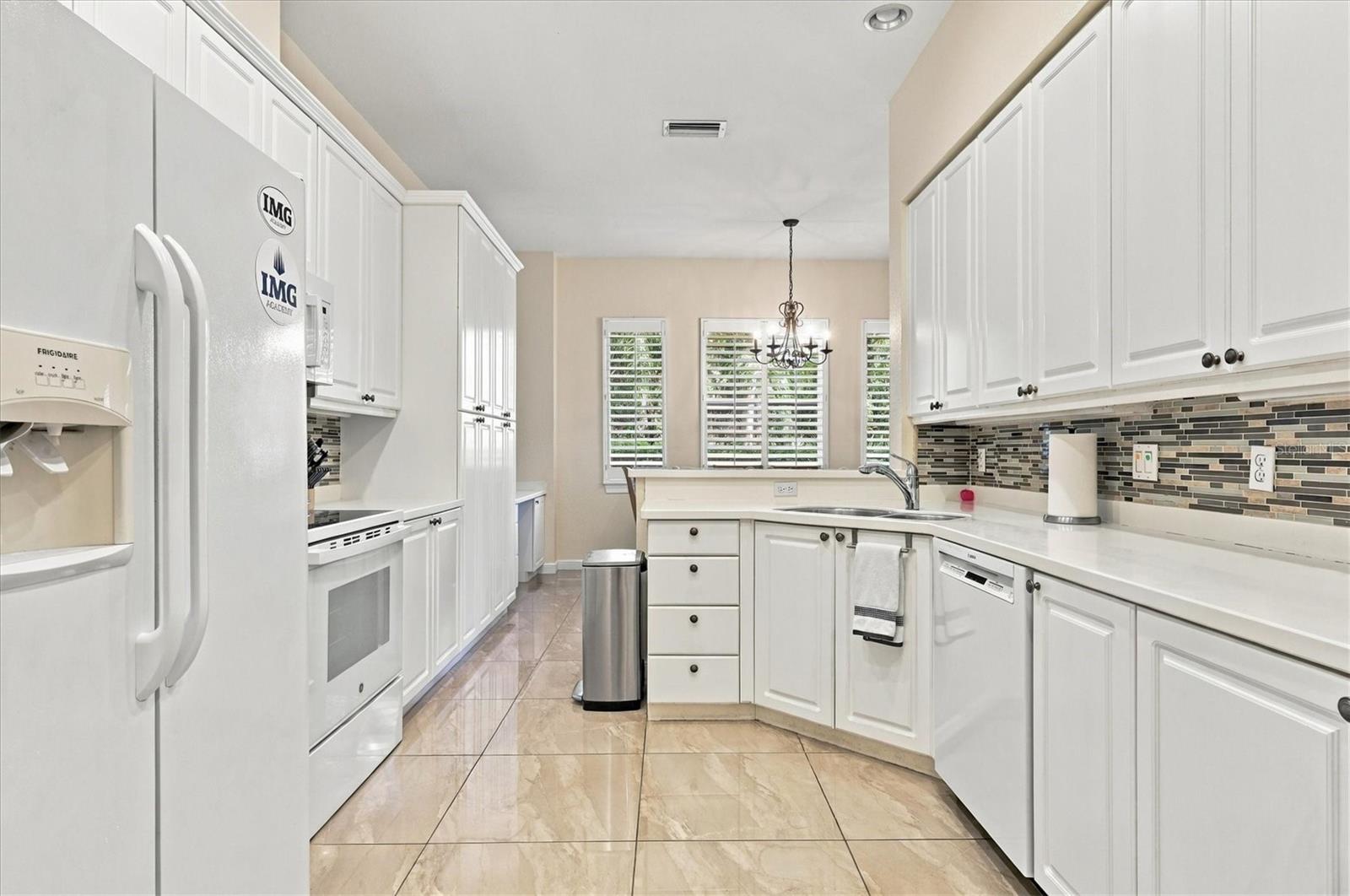 Condominium at 5531 46TH CT W, BRADENTON, photo 11 of 40