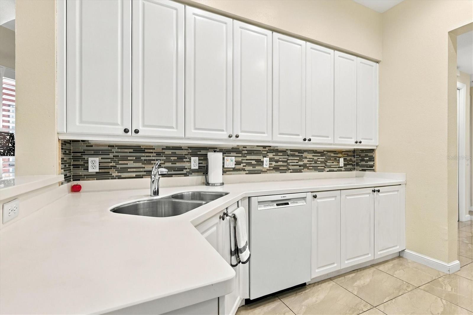 Condominium at 5531 46TH CT W, BRADENTON, photo 13 of 40