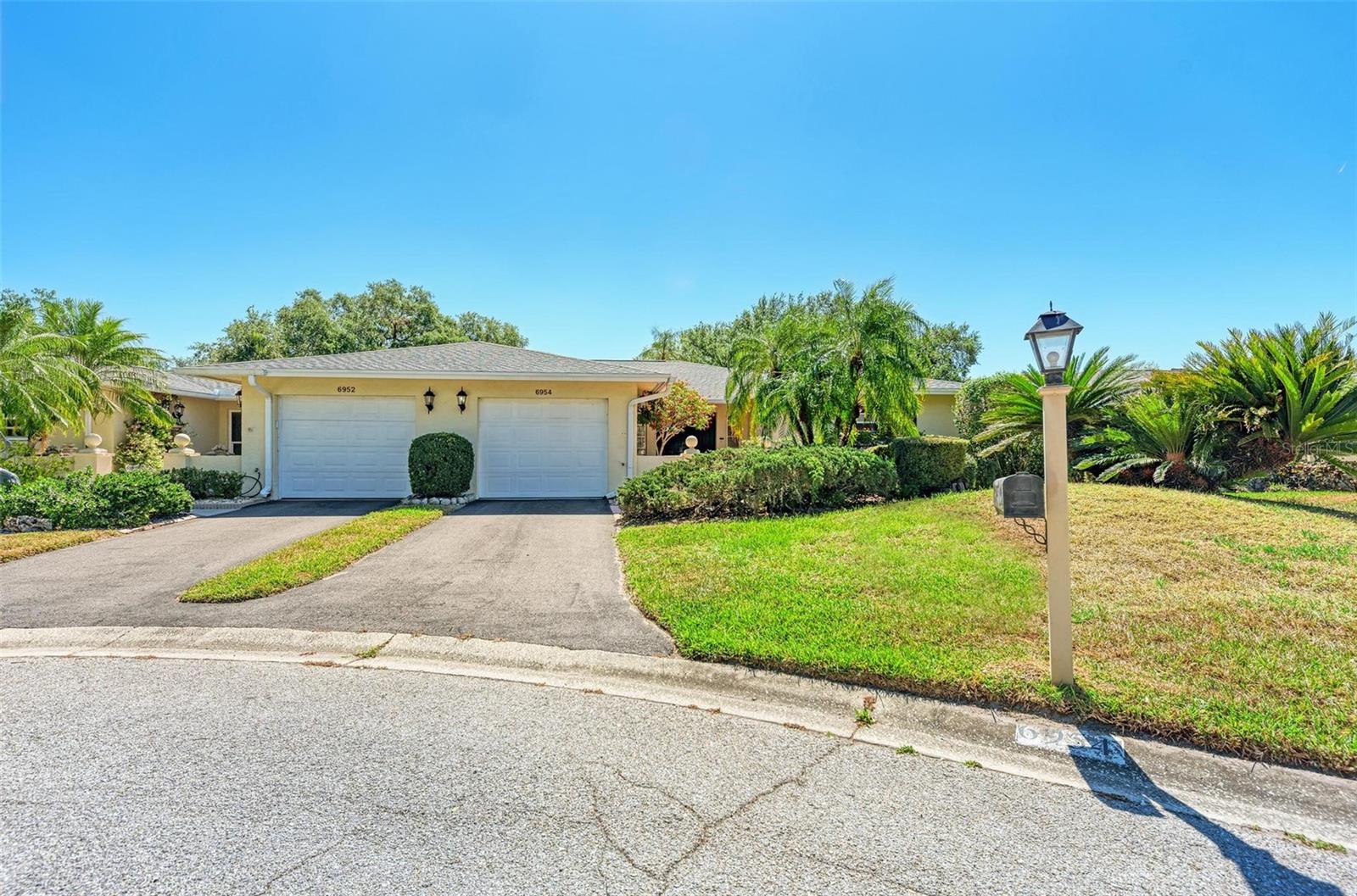 Villa at 6954 W COUNTRY CLUB DR N, SARASOTA, photo 2 of 22
