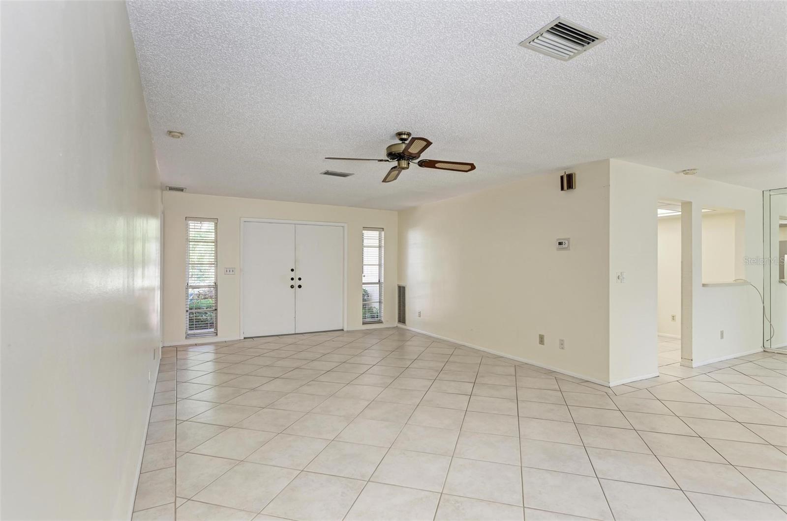 Villa at 6954 W COUNTRY CLUB DR N, SARASOTA, photo 9 of 22