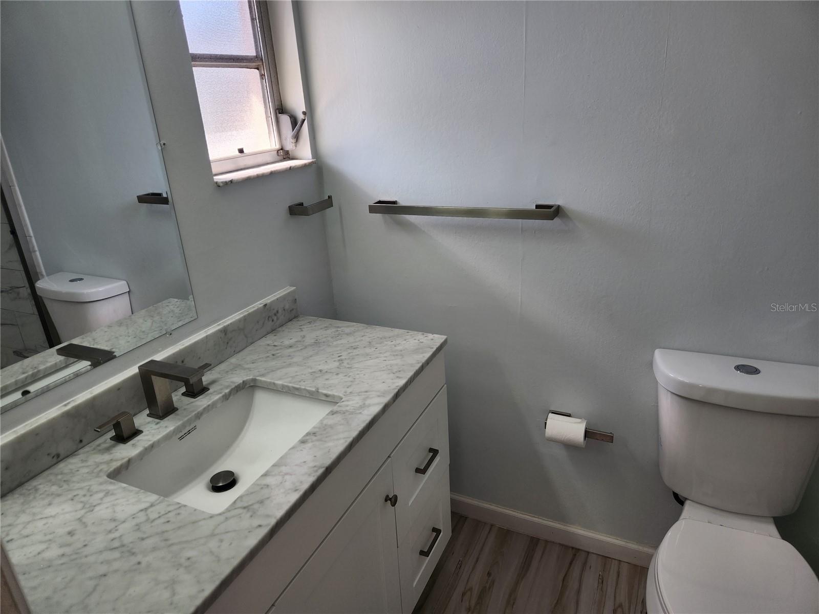 Villa at 6954 W COUNTRY CLUB DR N, SARASOTA, photo 13 of 22