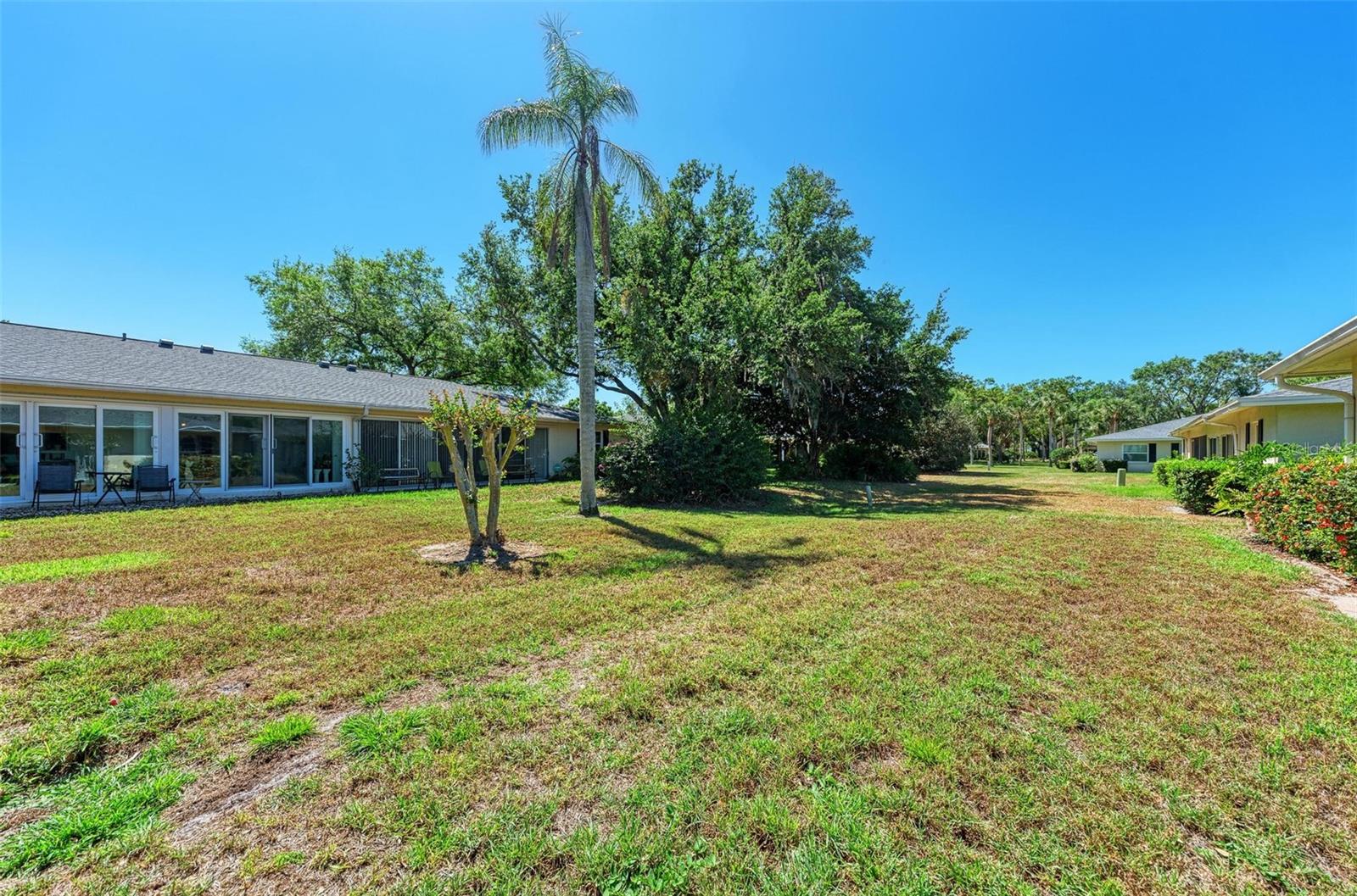 Villa at 6954 W COUNTRY CLUB DR N, SARASOTA, photo 21 of 22