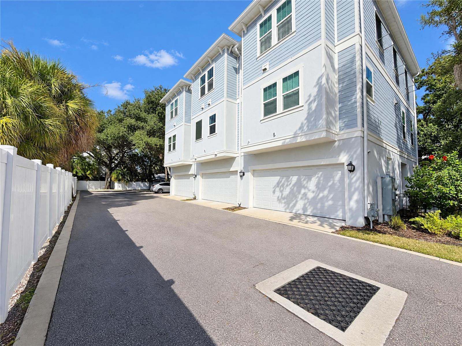 Townhouse at 205 S TAMPANIA AVE #2, TAMPA, photo 20 of 21