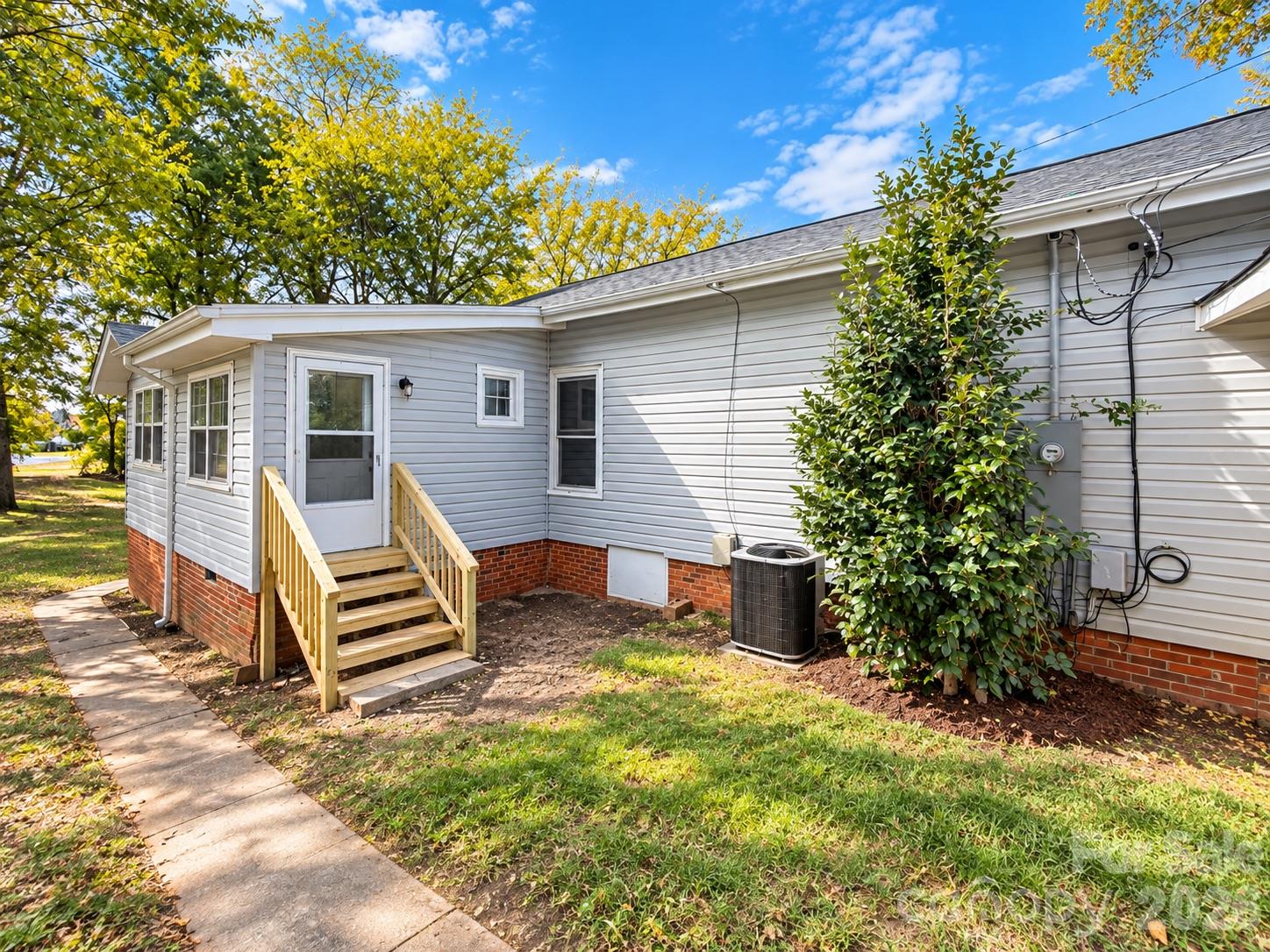 Single Family Residence at 523 Oakwood Avenue, Albemarle, photo 18 of 20