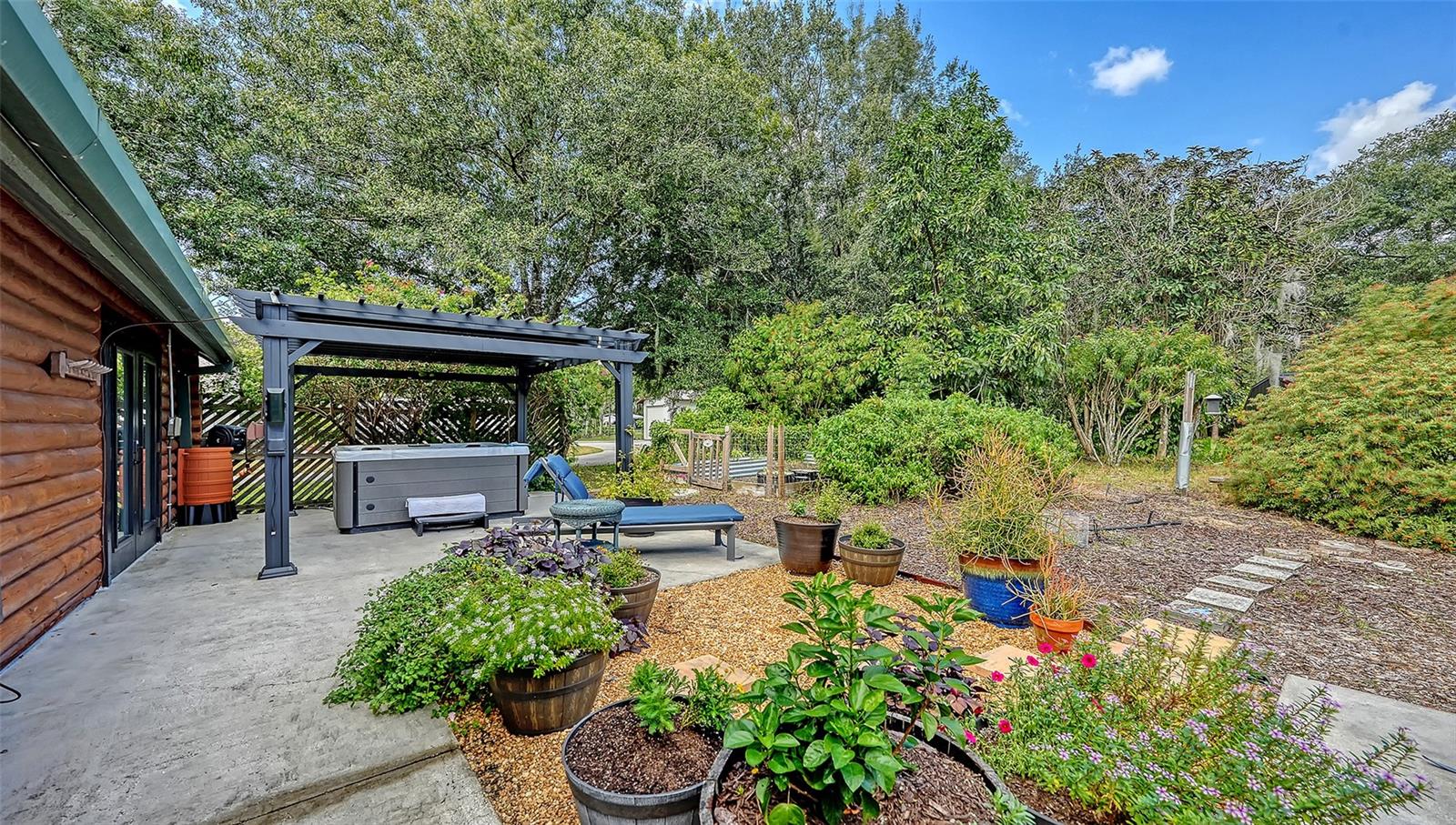 Single Family Residence at 10604 OAK RUN DR, BRADENTON, photo 61 of 100