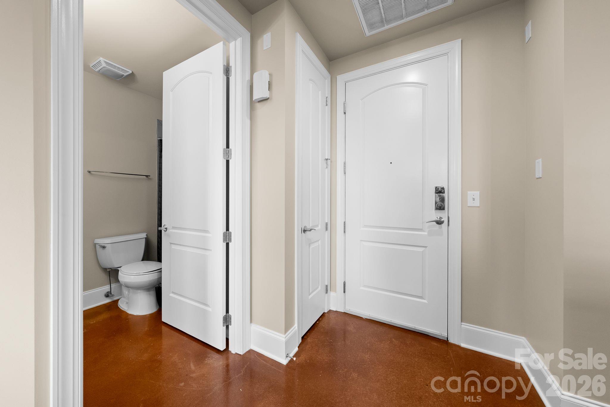 Condominium at 2338 Yadkin Avenue, Charlotte, photo 4 of 27