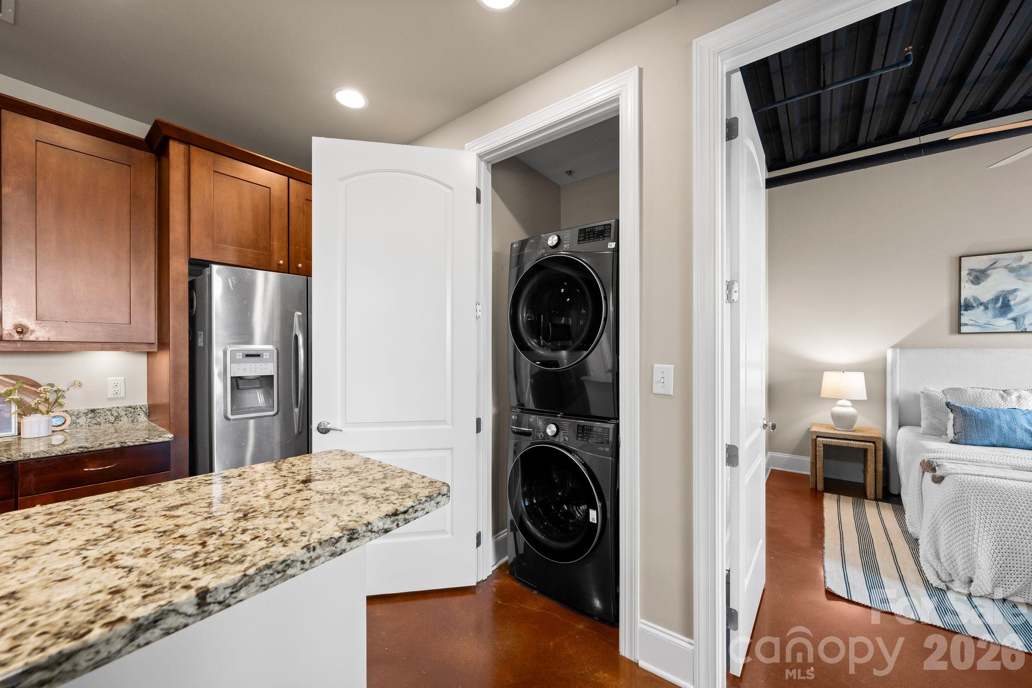Condominium at 2338 Yadkin Avenue, Charlotte, photo 9 of 27