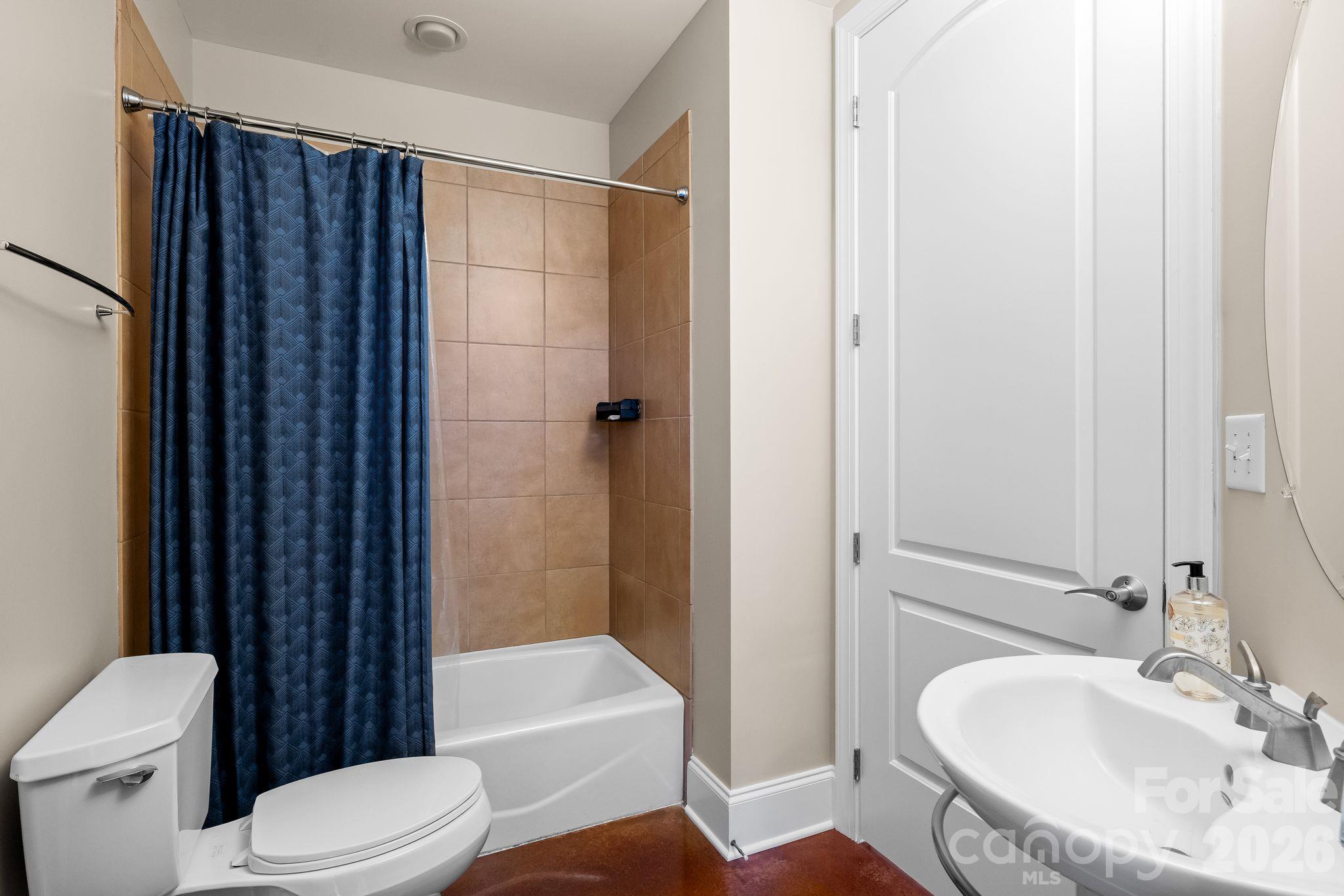 Condominium at 2338 Yadkin Avenue, Charlotte, photo 19 of 27