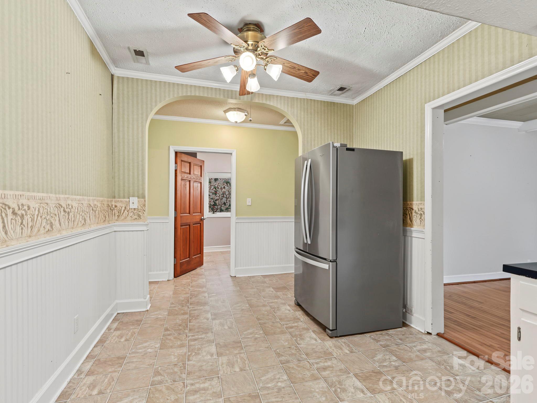 Single Family Residence at 548 Sunnyside Drive SE, Concord, photo 9 of 36