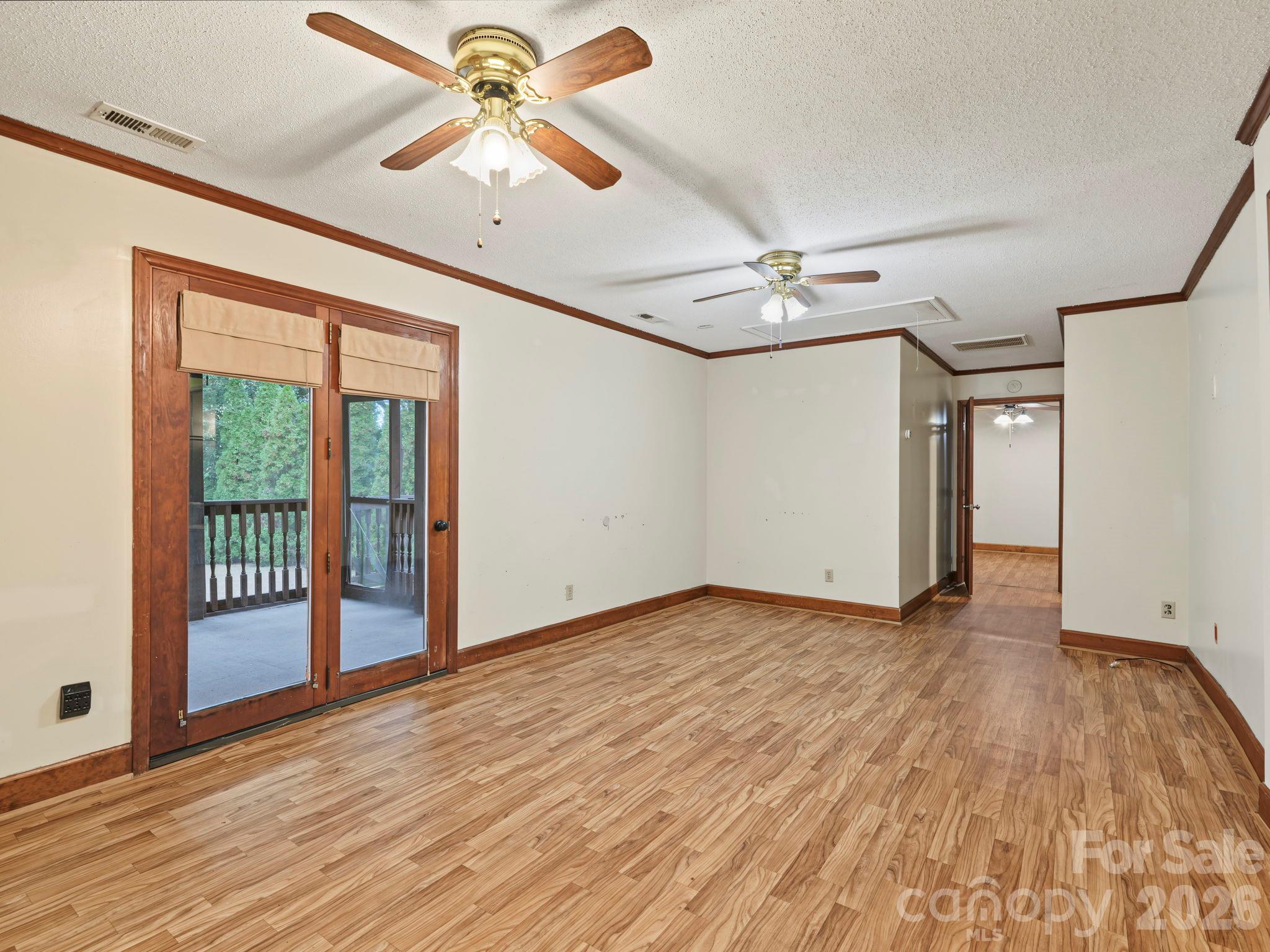 Single Family Residence at 548 Sunnyside Drive SE, Concord, photo 13 of 36