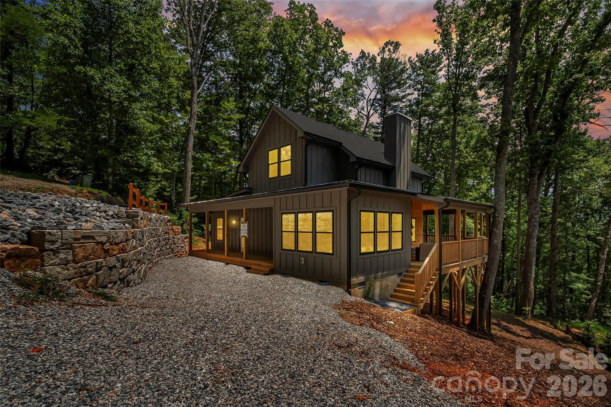 Single Family Residence at 260 Hunnicut Mountain Road, Marion