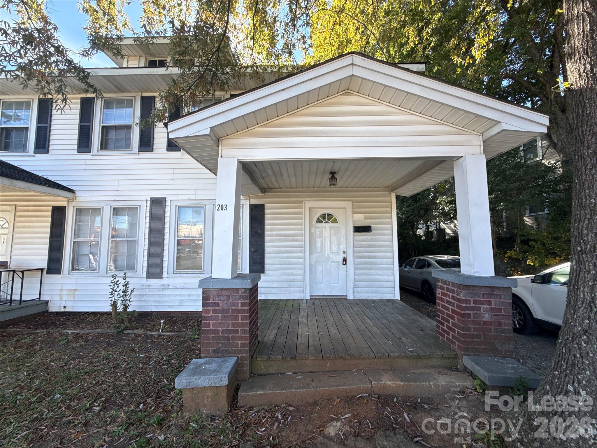 203 W 3rd Avenue