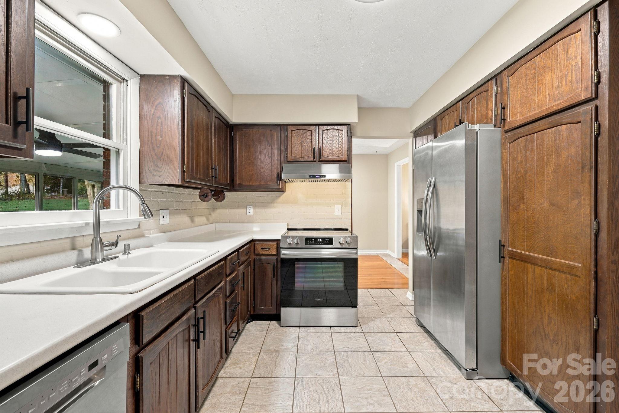Kitchen - 208 Ball Gap Road, Arden