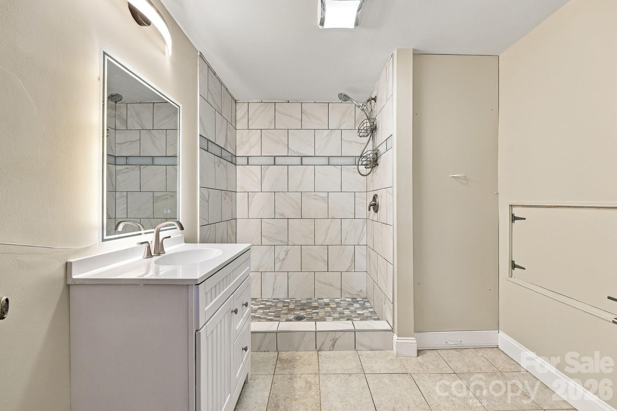 Guest Bathroom - 208 Ball Gap Road, Arden
