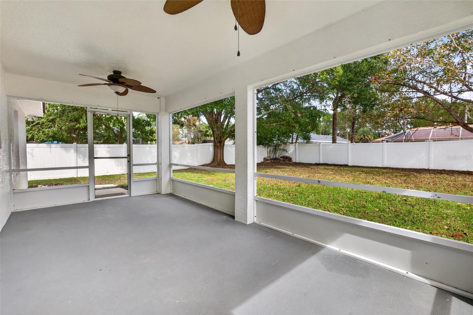 Single Family Residence at 25 POTTERS LN, PALM COAST, photo 40 of 63