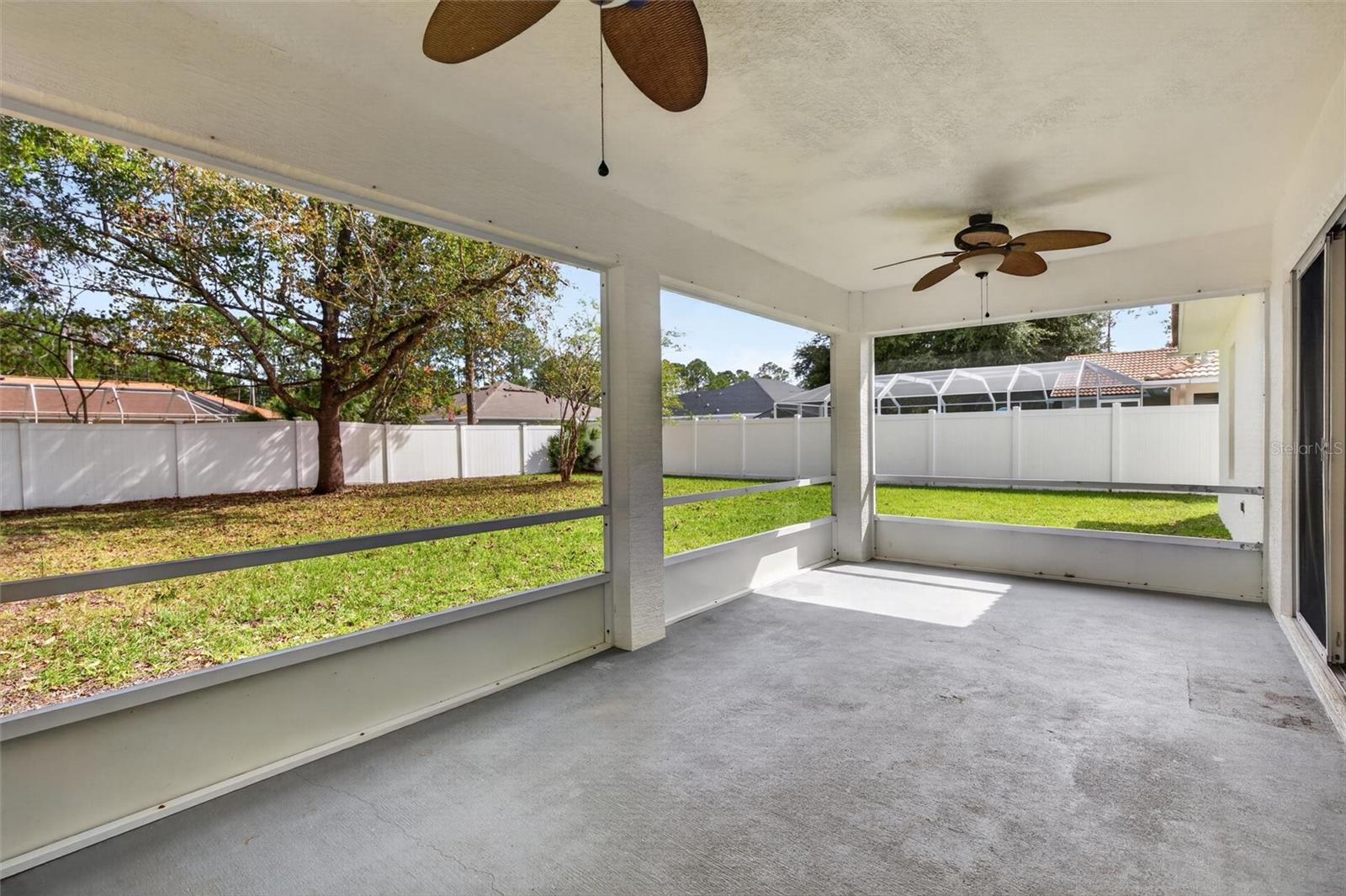 Single Family Residence at 25 POTTERS LN, PALM COAST, photo 37 of 63