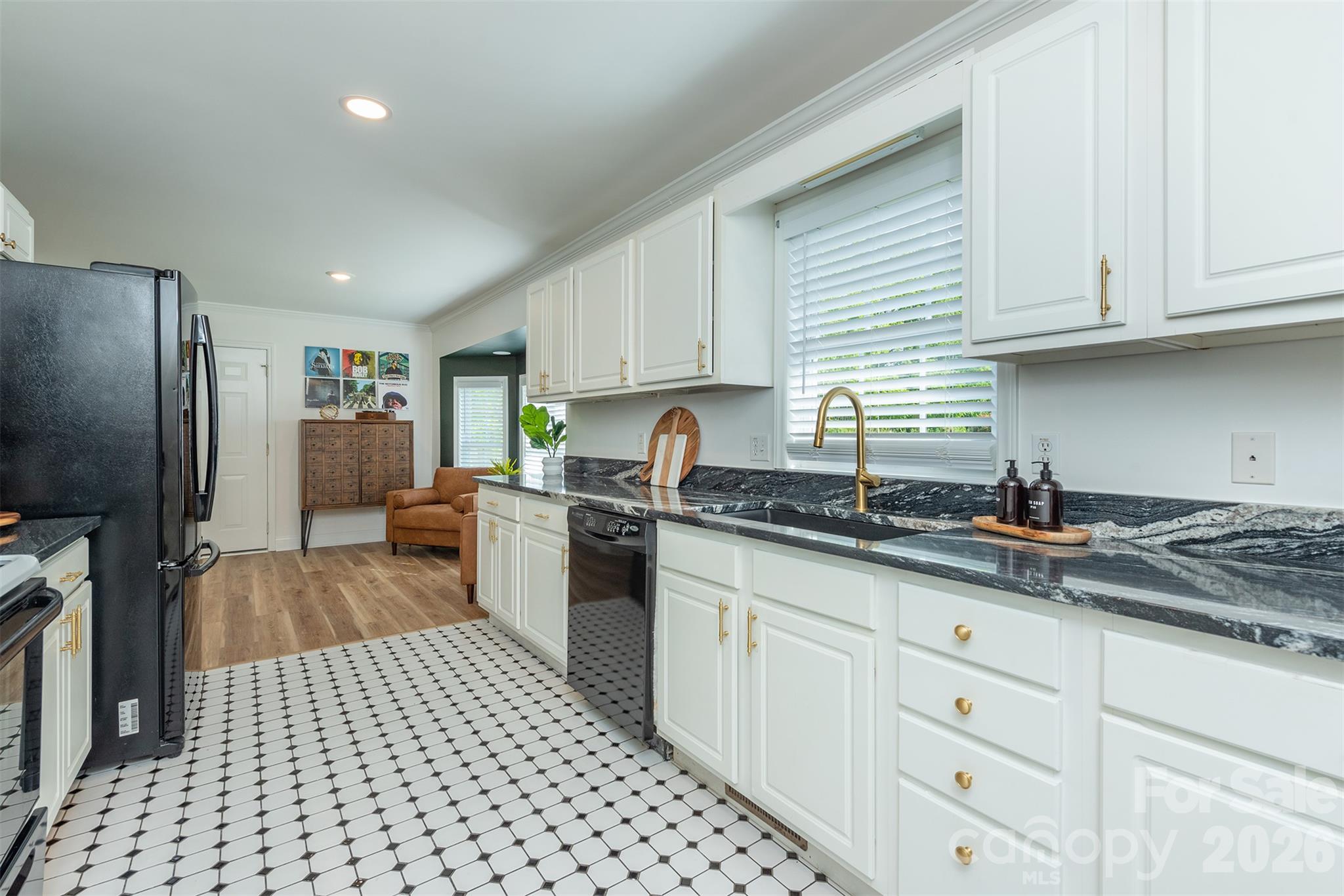 Single Family Residence at 163 Justice Ridge Road, Candler, photo 4 of 46