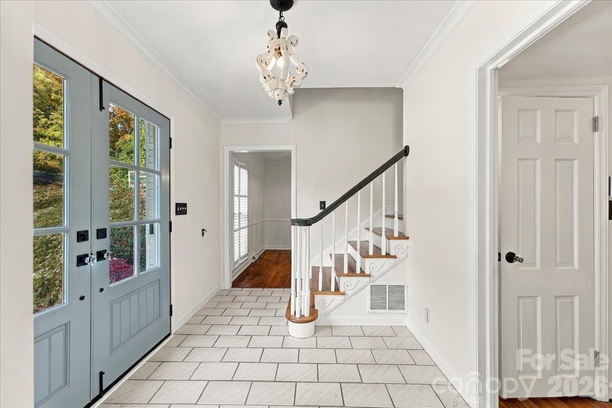 Single Family Residence at 1312 Redcoat Drive, Charlotte, photo 13 of 45