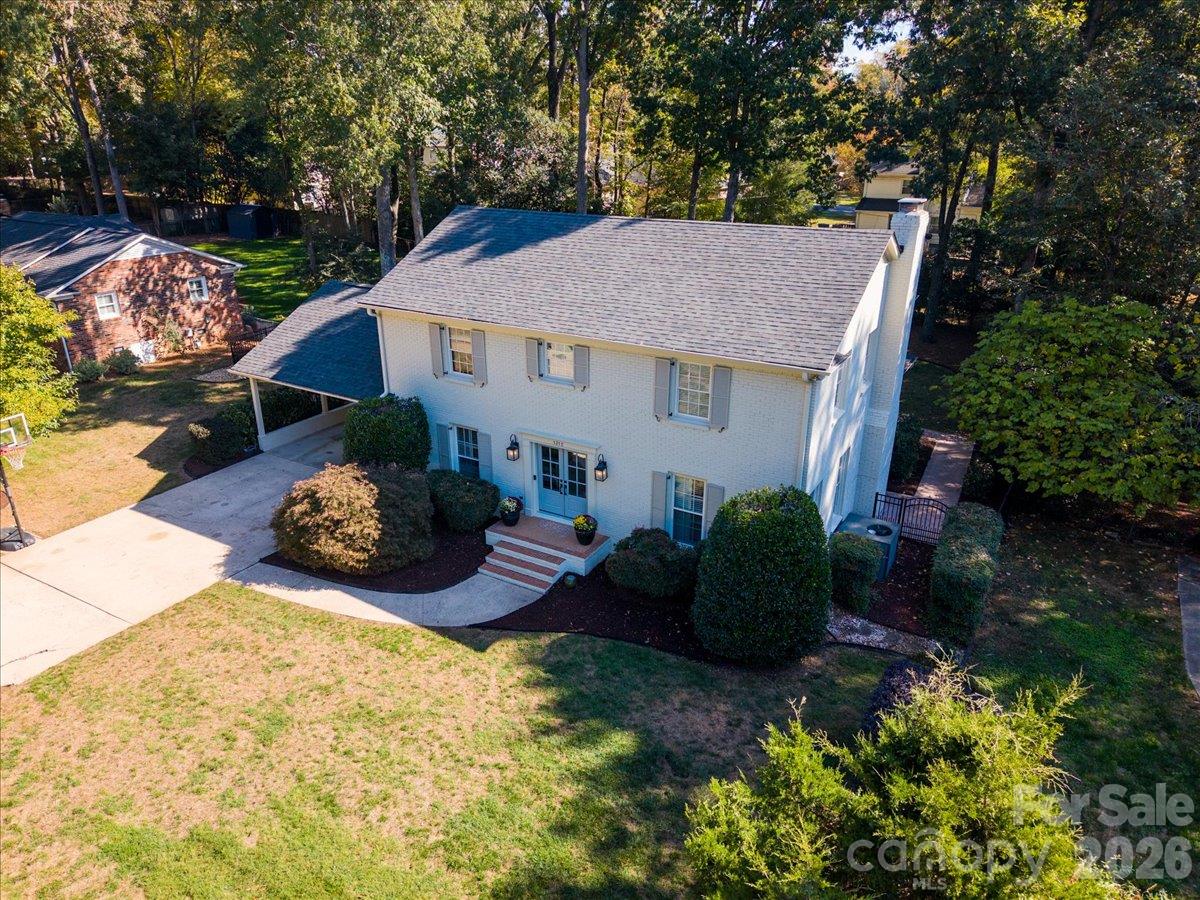 Single Family Residence at 1312 Redcoat Drive, Charlotte, photo 28 of 45