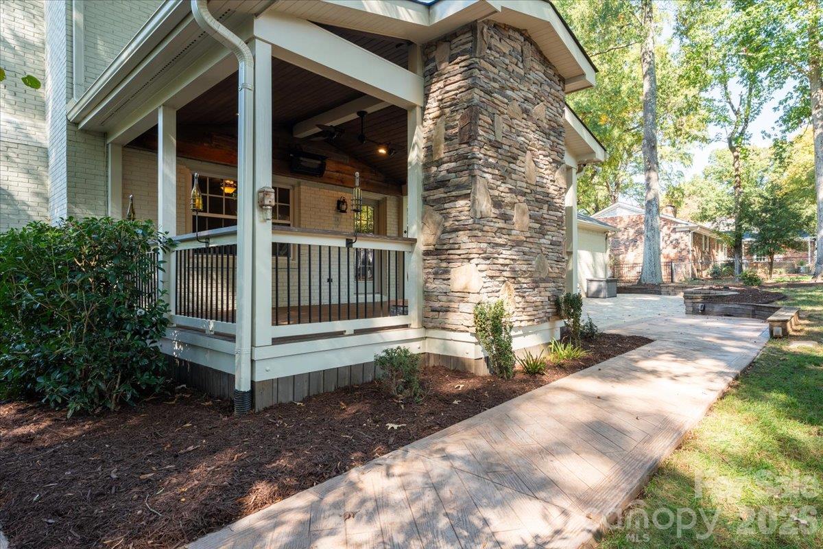 Single Family Residence at 1312 Redcoat Drive, Charlotte, photo 34 of 45