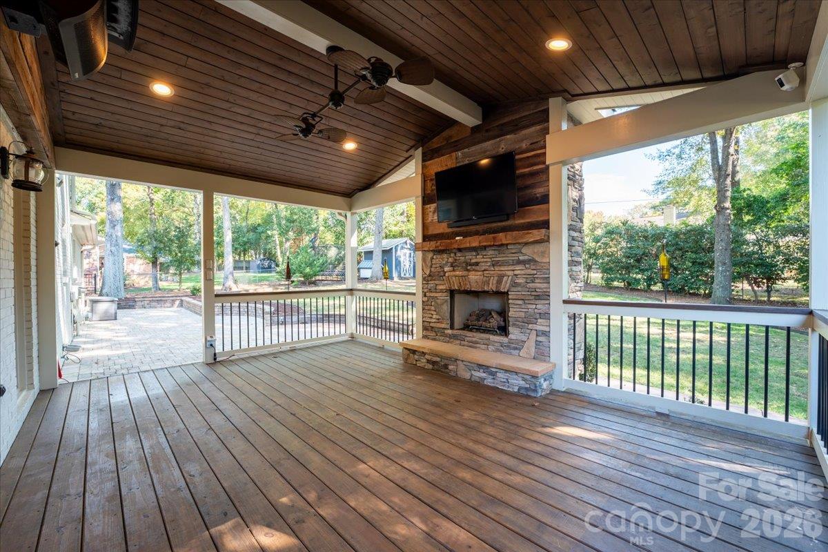 Single Family Residence at 1312 Redcoat Drive, Charlotte, photo 38 of 45