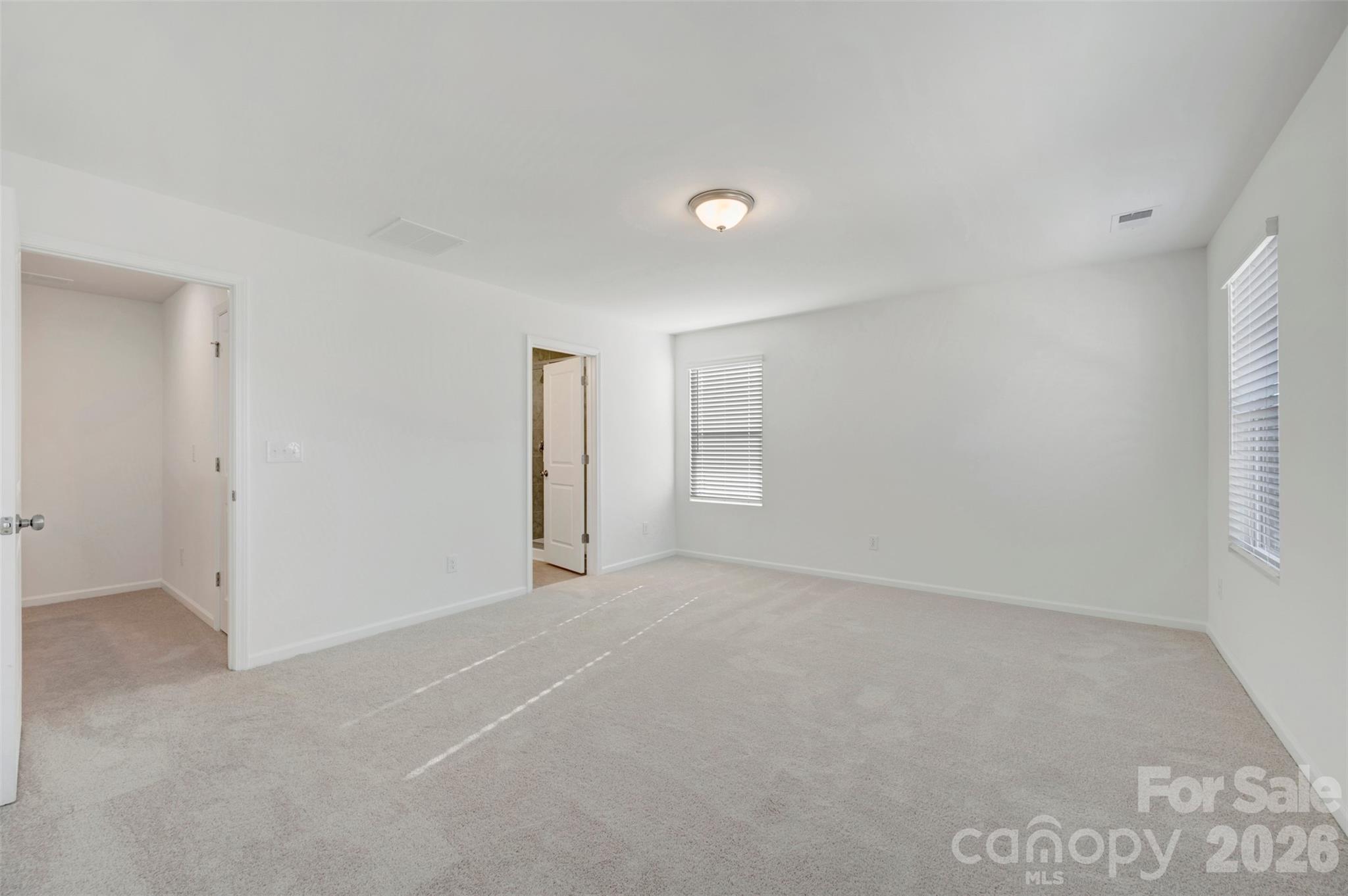 Owner's suite - 636 Willoughby Park Drive, Monroe