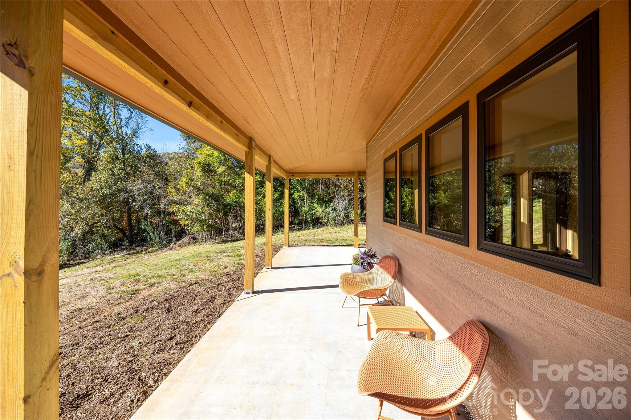 A peaceful place to enjoy the surrounding natural beauty. - 205 Blue Moon Lane, Candler