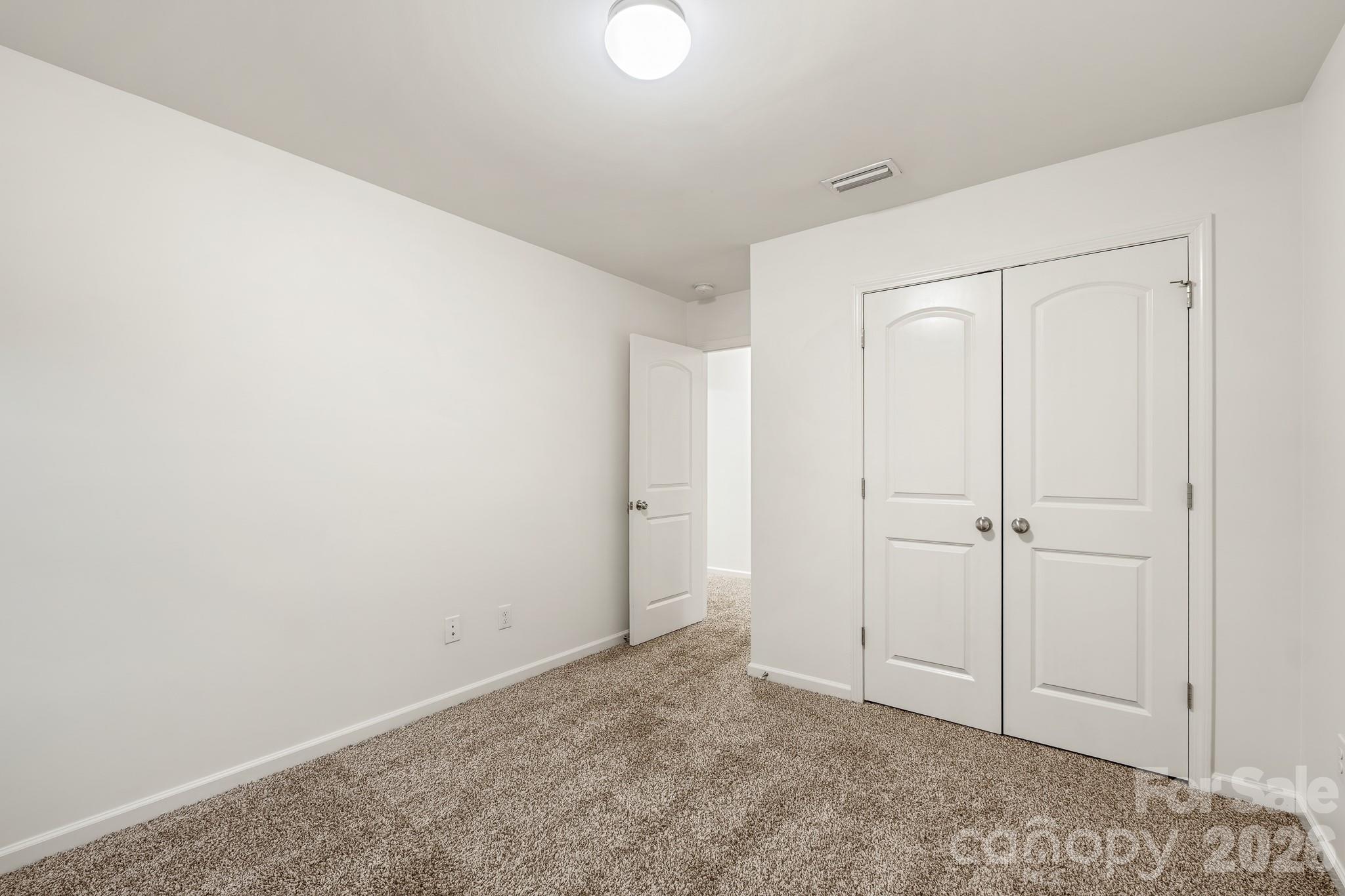 Townhouse at 15041 Meacham Farm Drive, Huntersville, photo 23 of 29