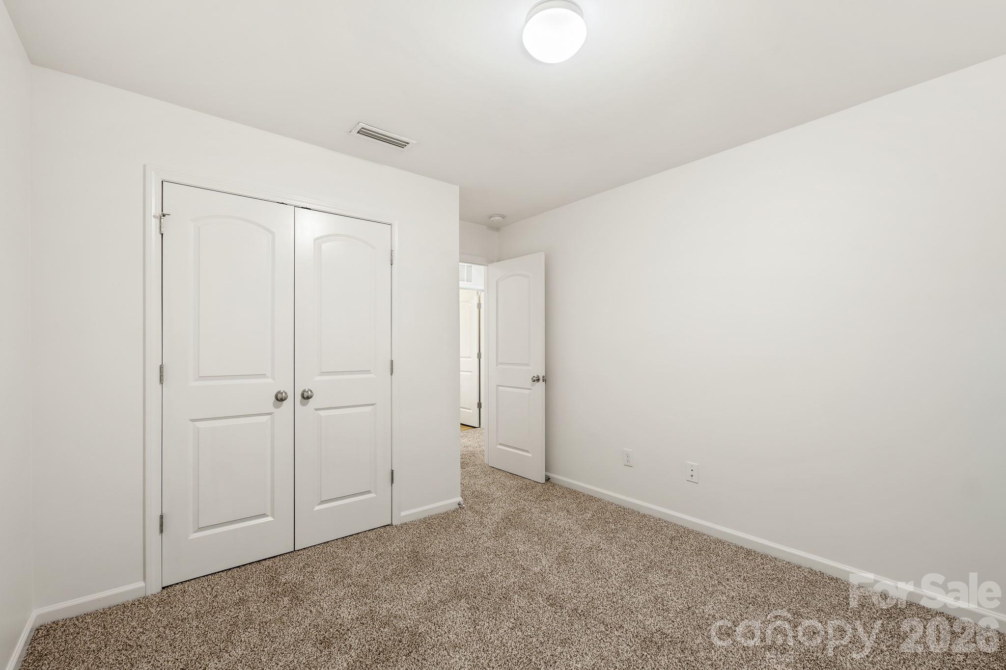 Townhouse at 15041 Meacham Farm Drive, Huntersville, photo 24 of 29